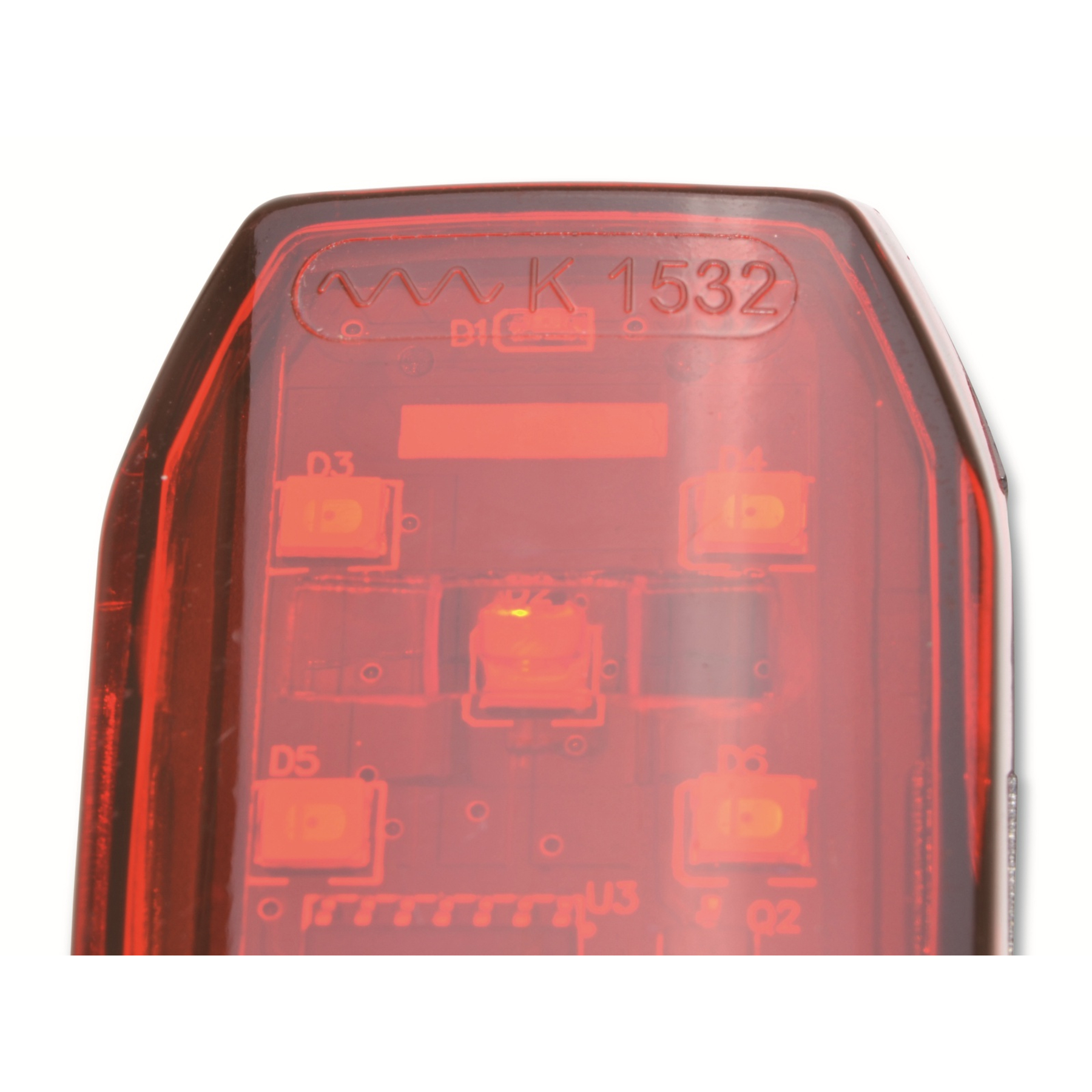 Rotes LED-Rücklicht mit sichtbaren Leiterplattenkomponenten und der Aufschrift K 1532.