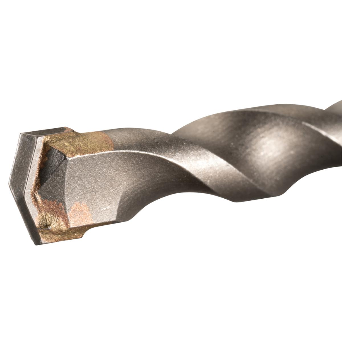 Nahaufnahme eines Metallbohrers mit einer sechseckigen Spitze und einer spiralförmigen Rille.