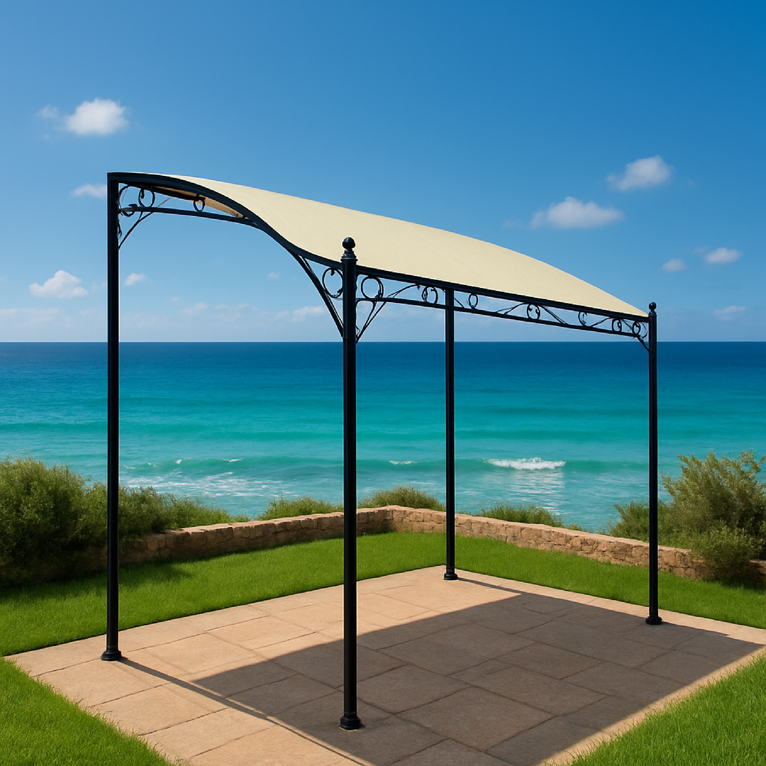 Ein Pavillon mit beigem Dach steht auf einer Steinterrasse mit Blick auf das Meer.