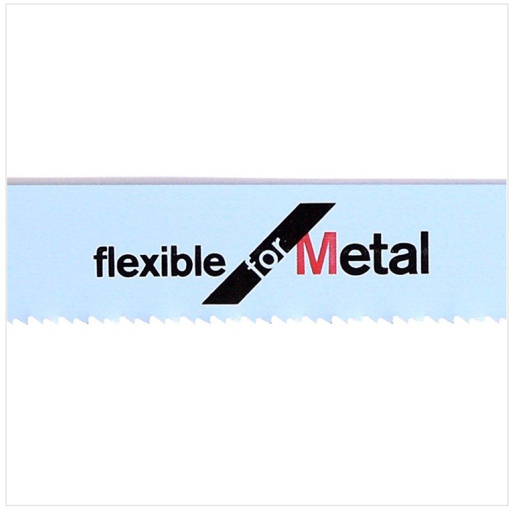 Blauer Sägeblatt-Abschnitt mit Text 'flexible for Metal' und gezacktem Rand.