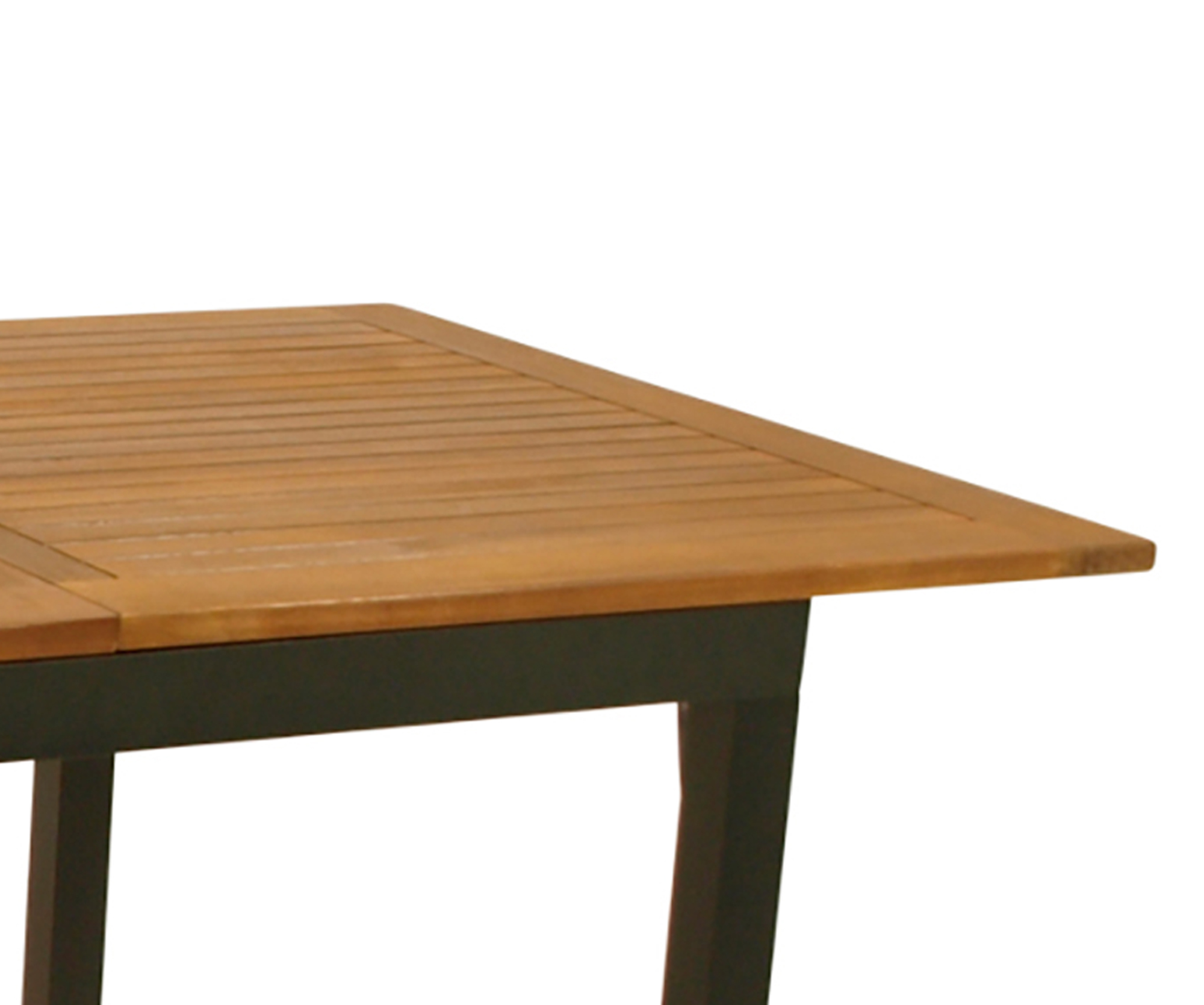 Ein Holztisch mit Lamellenoberfläche und dunklem Gestell.