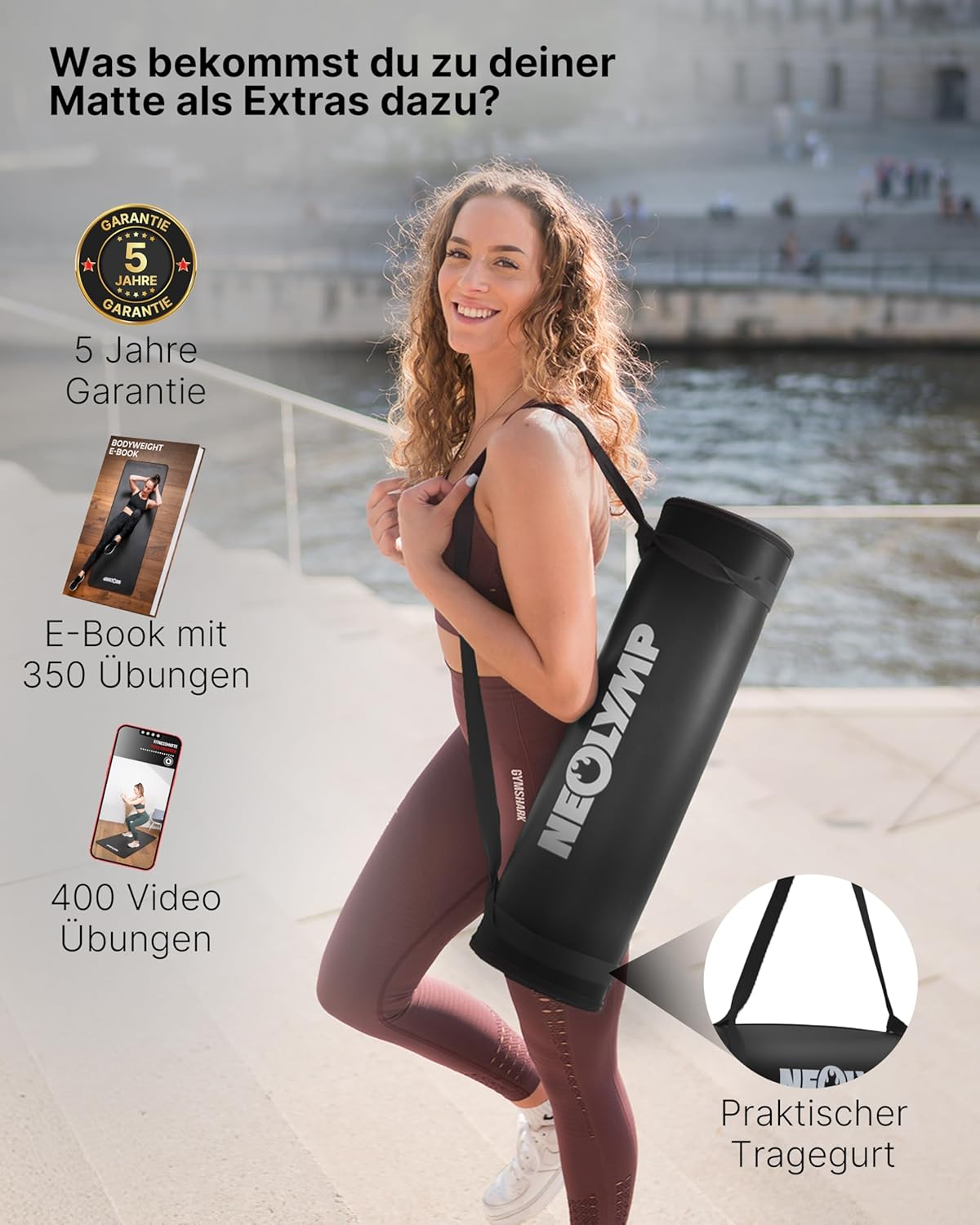 Frau mit Sporttasche, E-Book, Handy und Garantie-Logo.