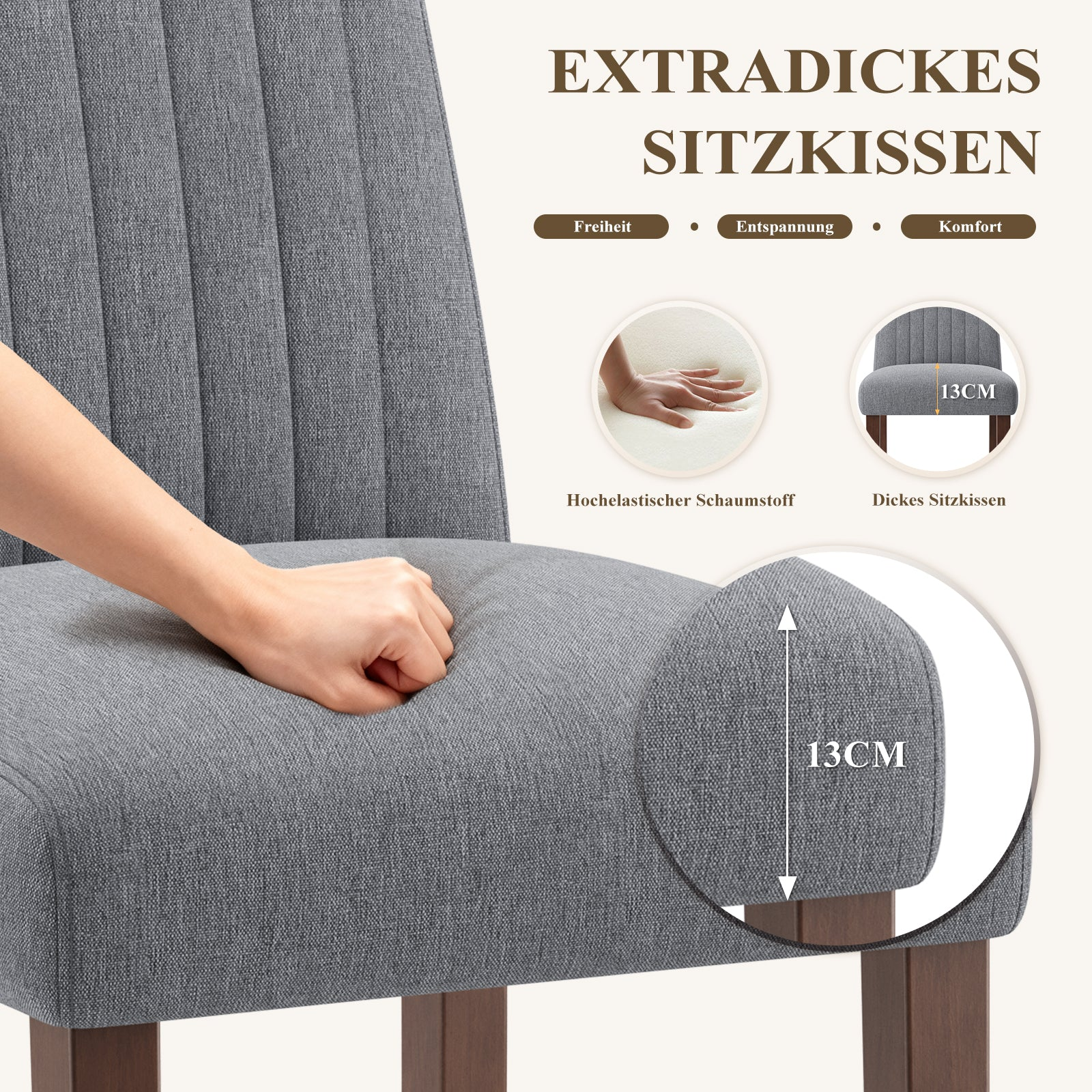 Eine Hand drückt auf ein dickes graues Sitzkissen, das 13 cm dick ist.