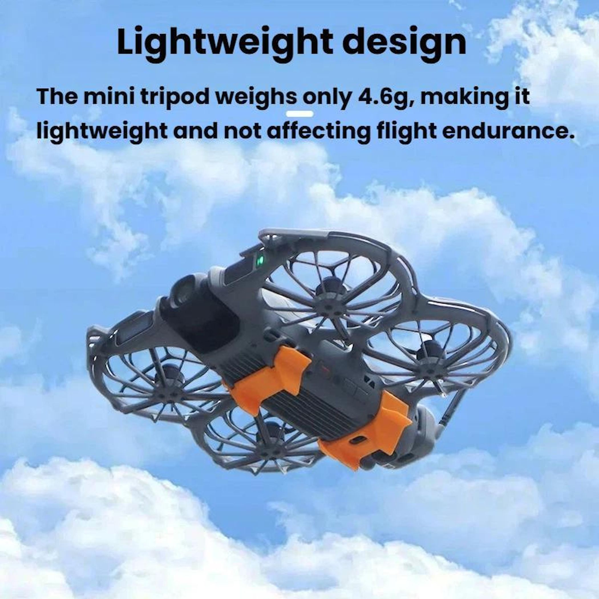 Ein leichter Mini-Tripod-Drohne fliegt im blauen Himmel mit Wolken.