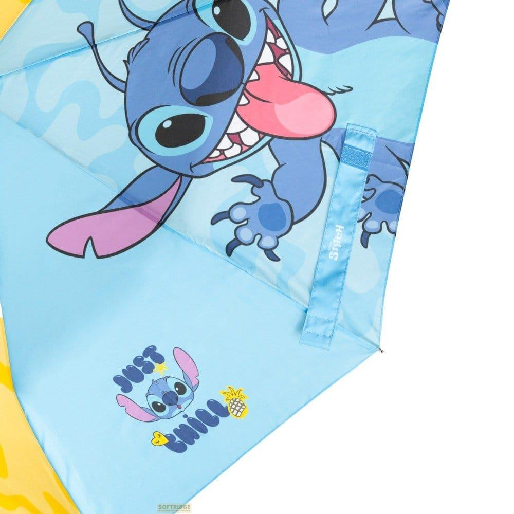 Un personaje azul de Stitch con una piña y el texto "Just Smile" en un paraguas azul.