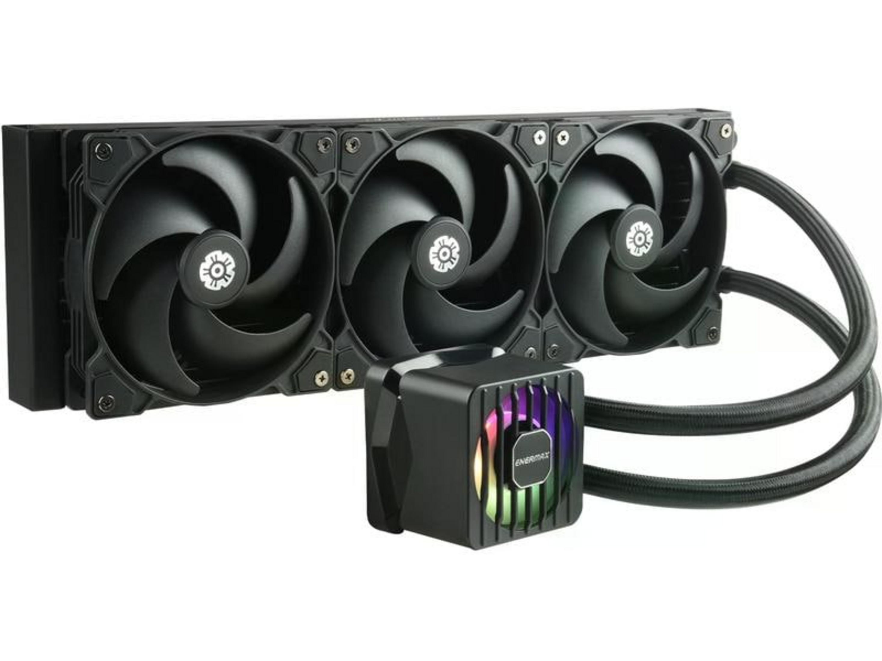 Un dissipatore per CPU nero con tre ventole e una pompa illuminata RGB.
