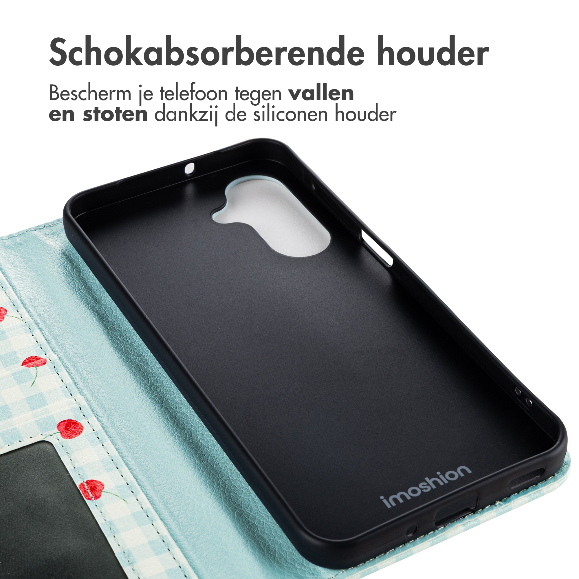 Schwarze Handyhülle mit Kirschmuster und blau kariertem Hintergrund.