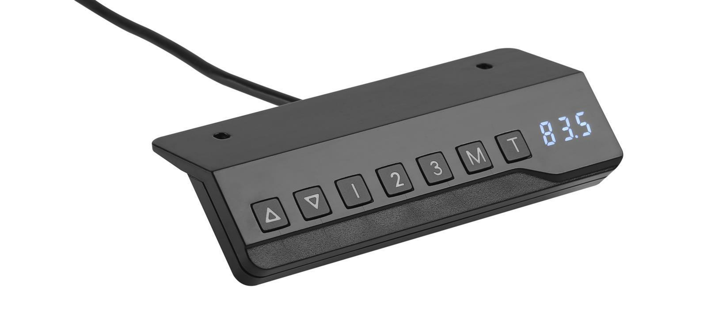 Ein schwarzer Aufzugstisch-Controller mit einem digitalen Display, das 83.5 anzeigt.