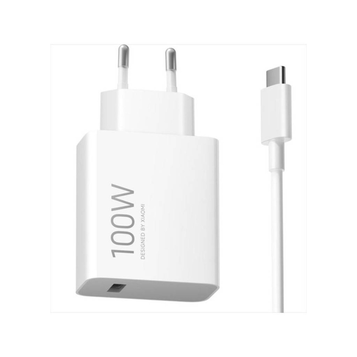 Un caricatore Xiaomi bianco da 100W e cavo USB-C.