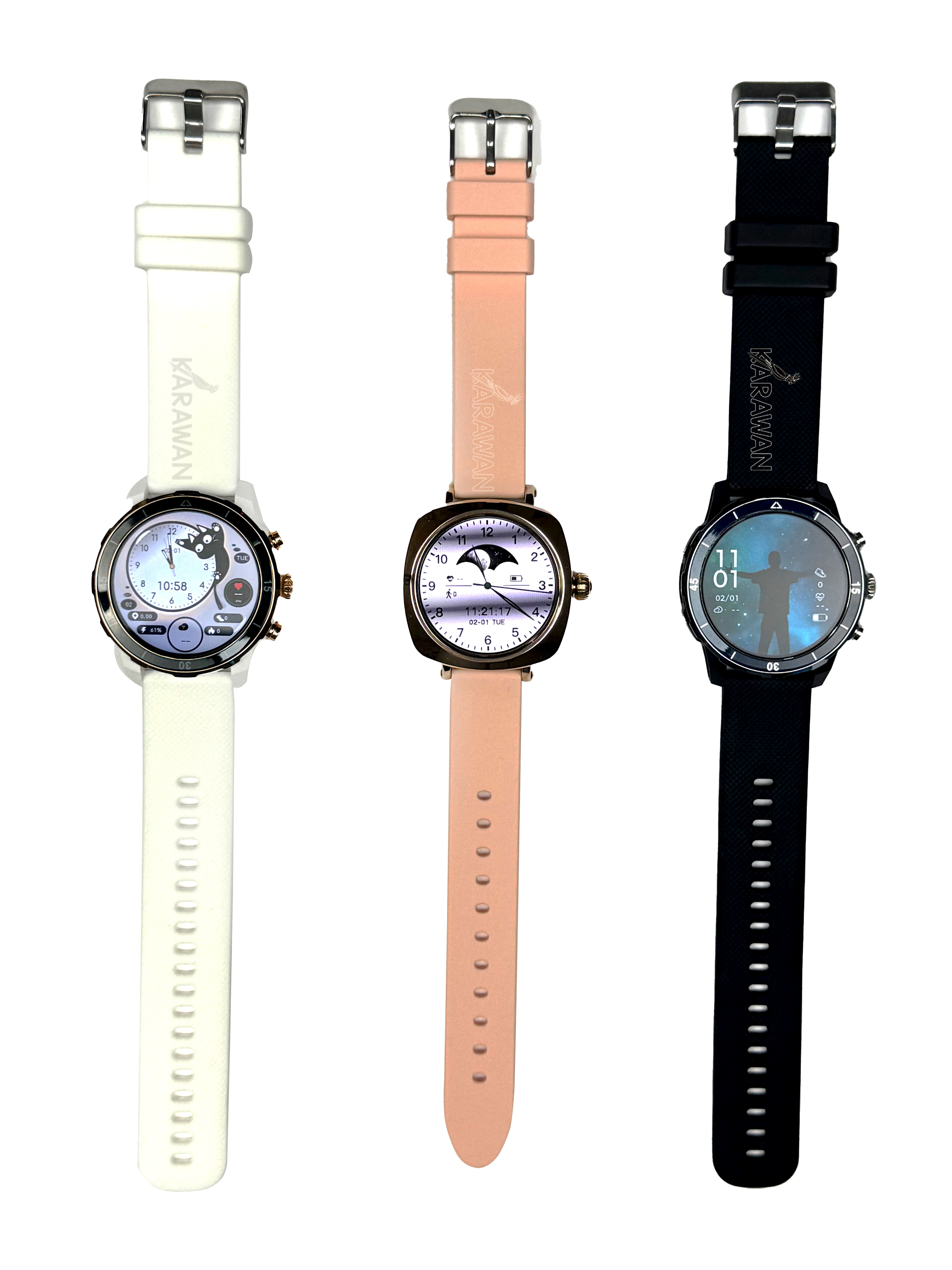 Tres relojes inteligentes con correas blancas, rosas y negras sobre fondo blanco.