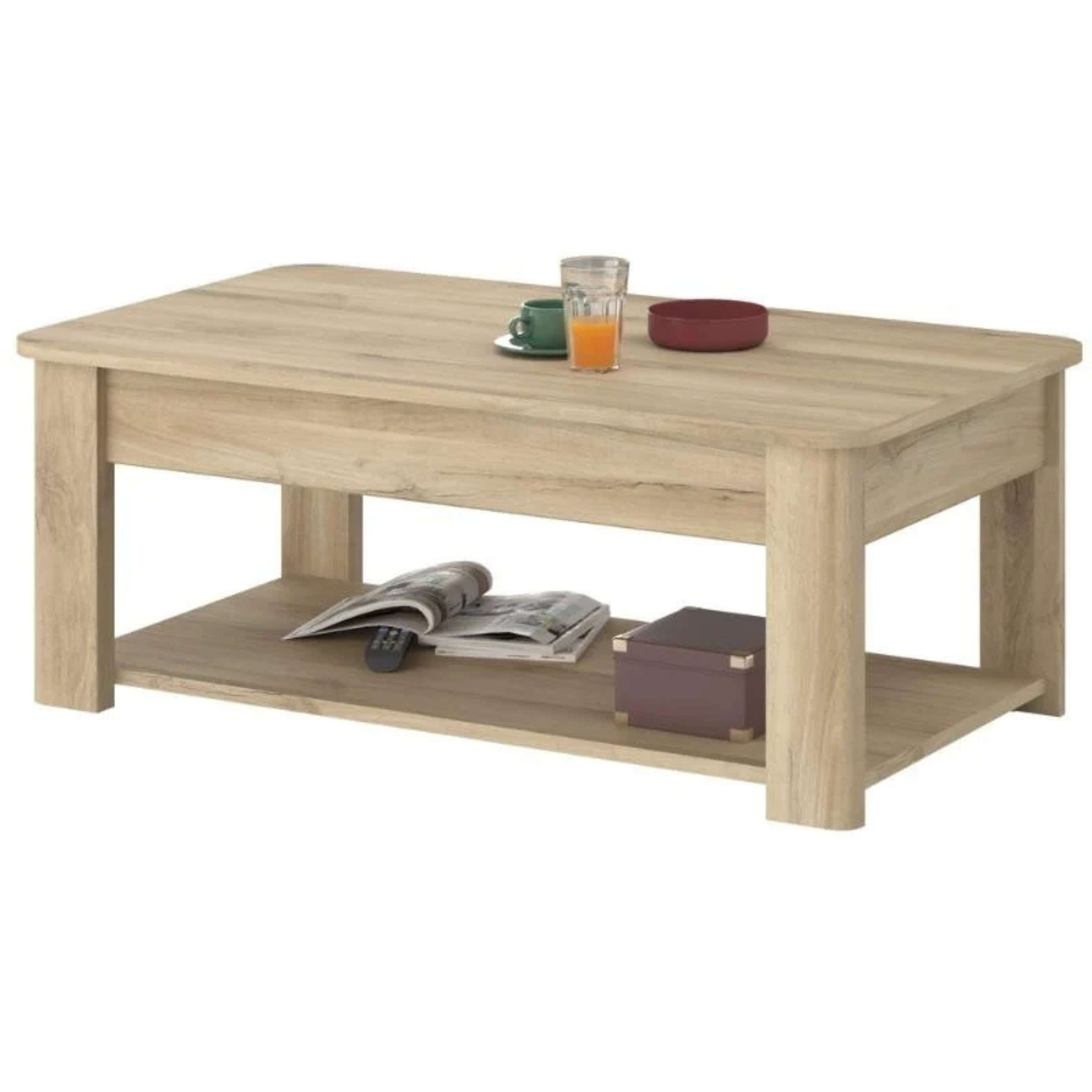 Una mesa de centro de madera clara con dos estantes, con taza, vaso de jugo, cuenco, control y caja.