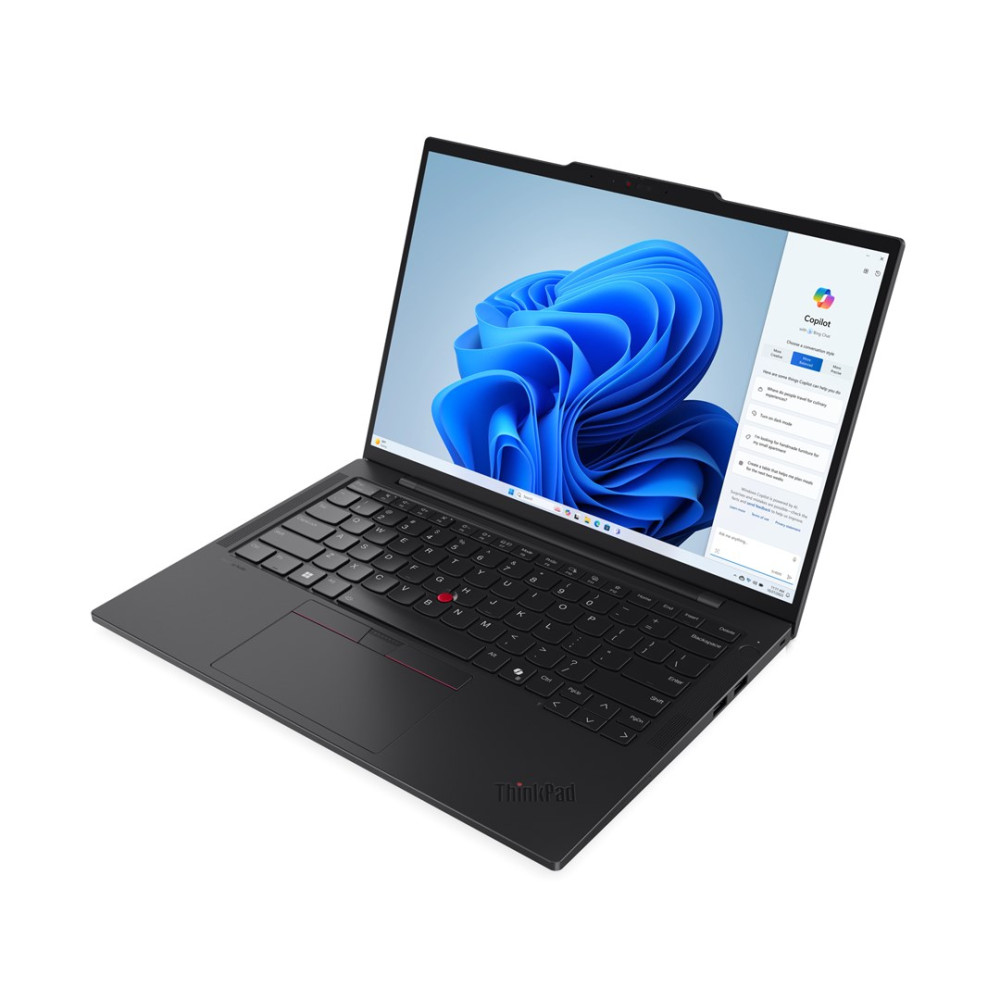 Czarny laptop Lenovo ThinkPad jest otwarty, wyświetla niebieską tapetę abstrakcyjną i Copilot.