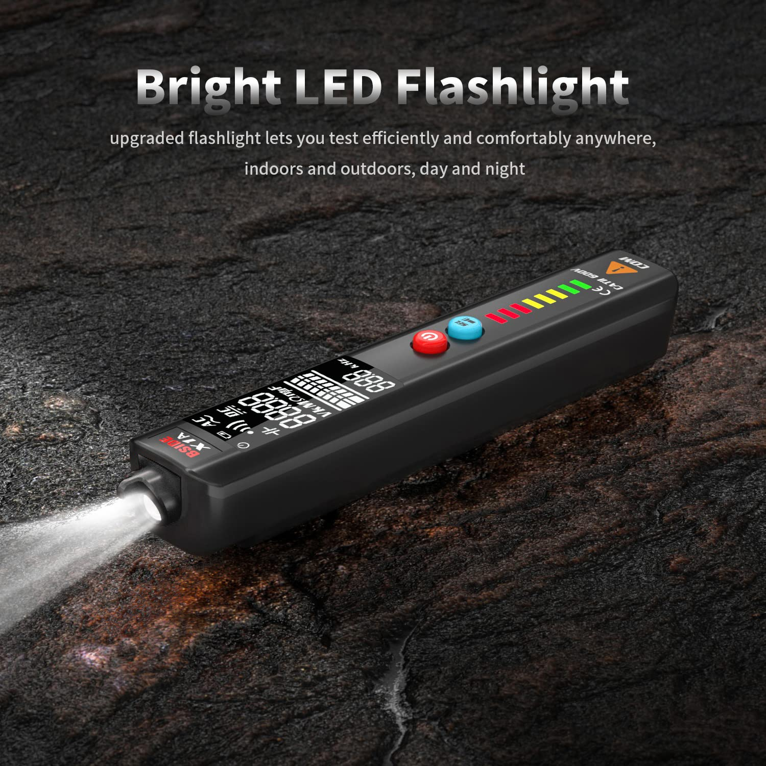 Schwarzer Tester mit heller LED und digitalem Display auf dunklem Untergrund.