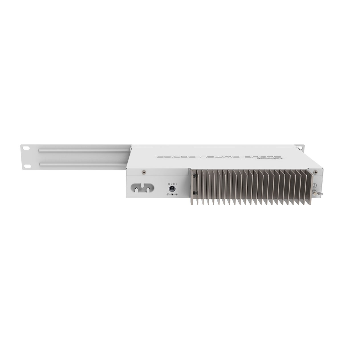 Un dispositivo bianco da montaggio rack con dissipatori e connettori.