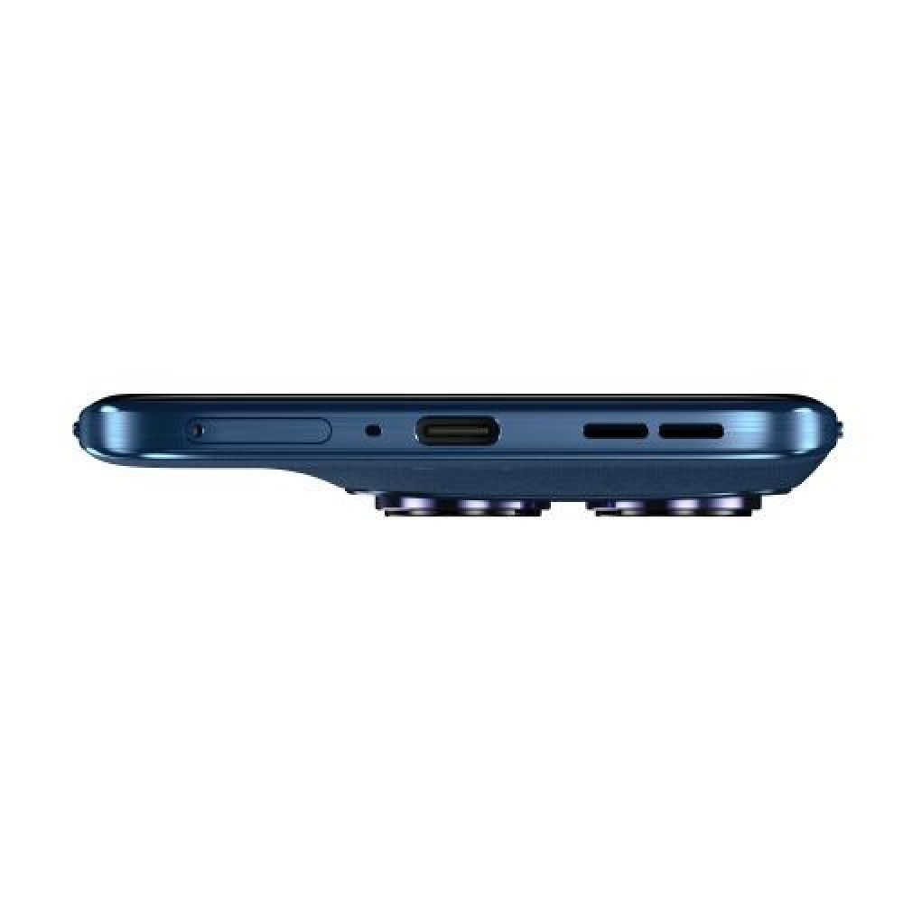 Vista dall'alto di uno smartphone blu con porta USB-C e due obiettivi.