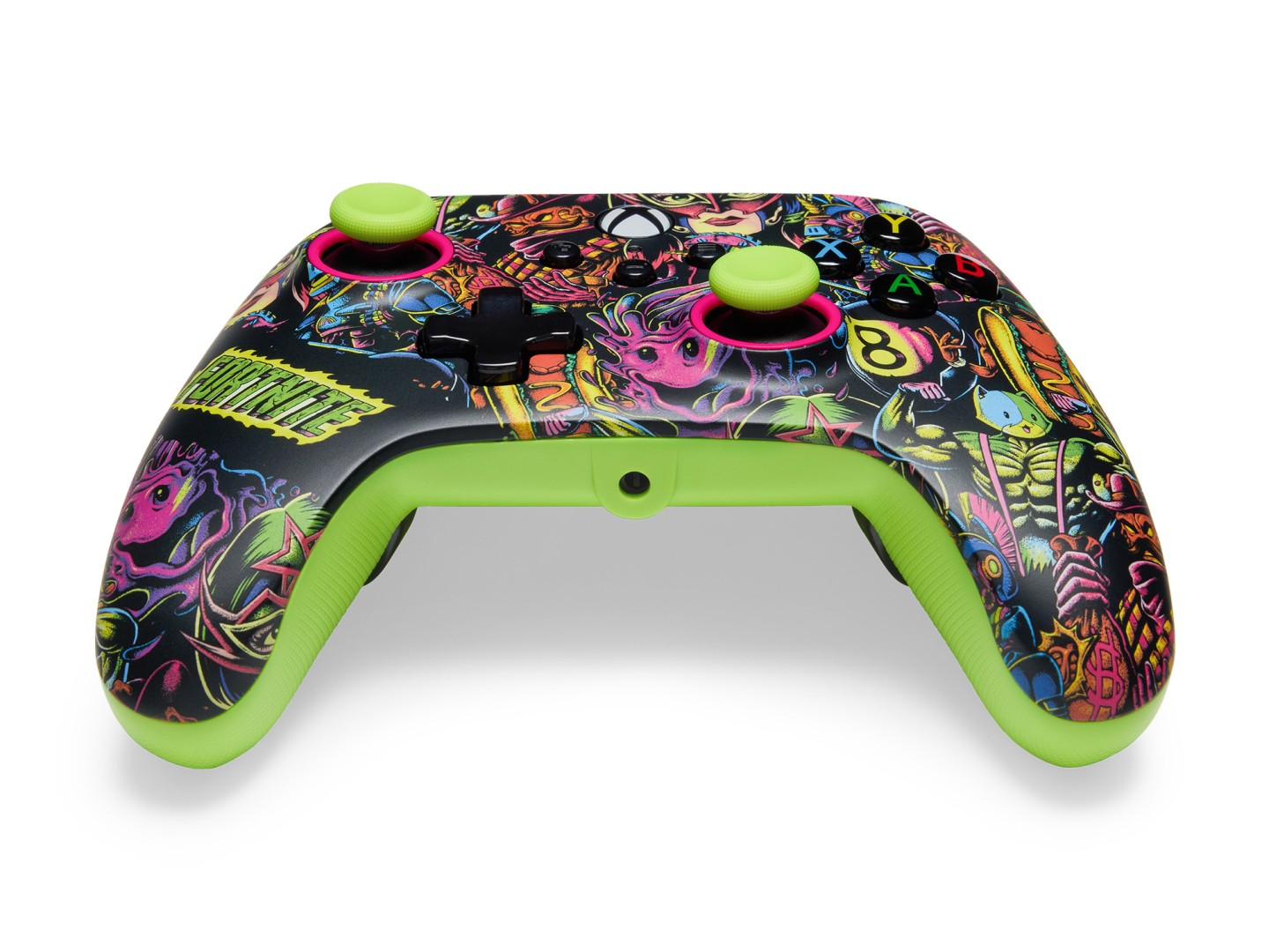 Un controller Xbox colorato con grafica Fortnite e impugnature verdi.
