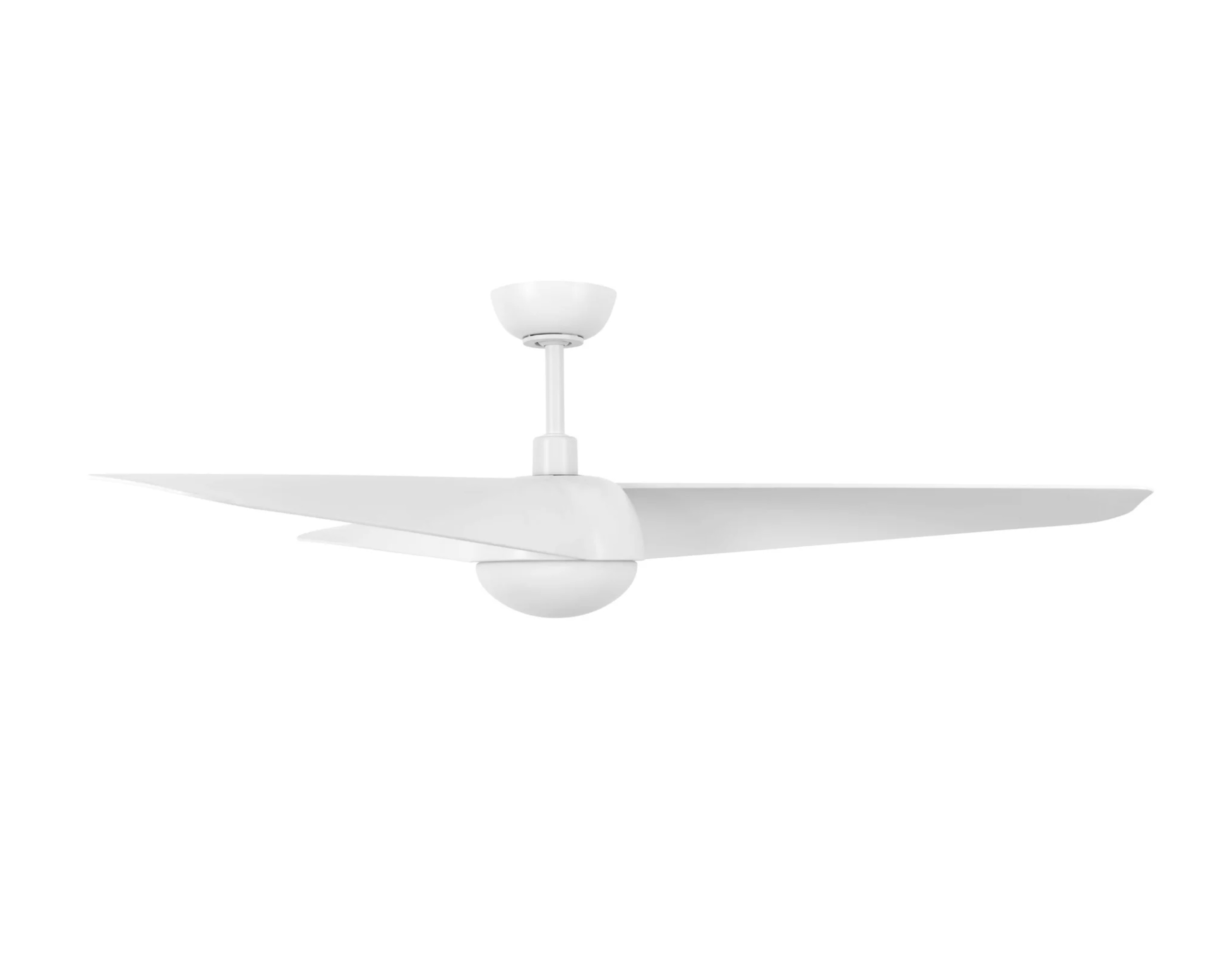 Ein weißer Deckenventilator mit drei schlanken Flügeln und einer runden Mitte.