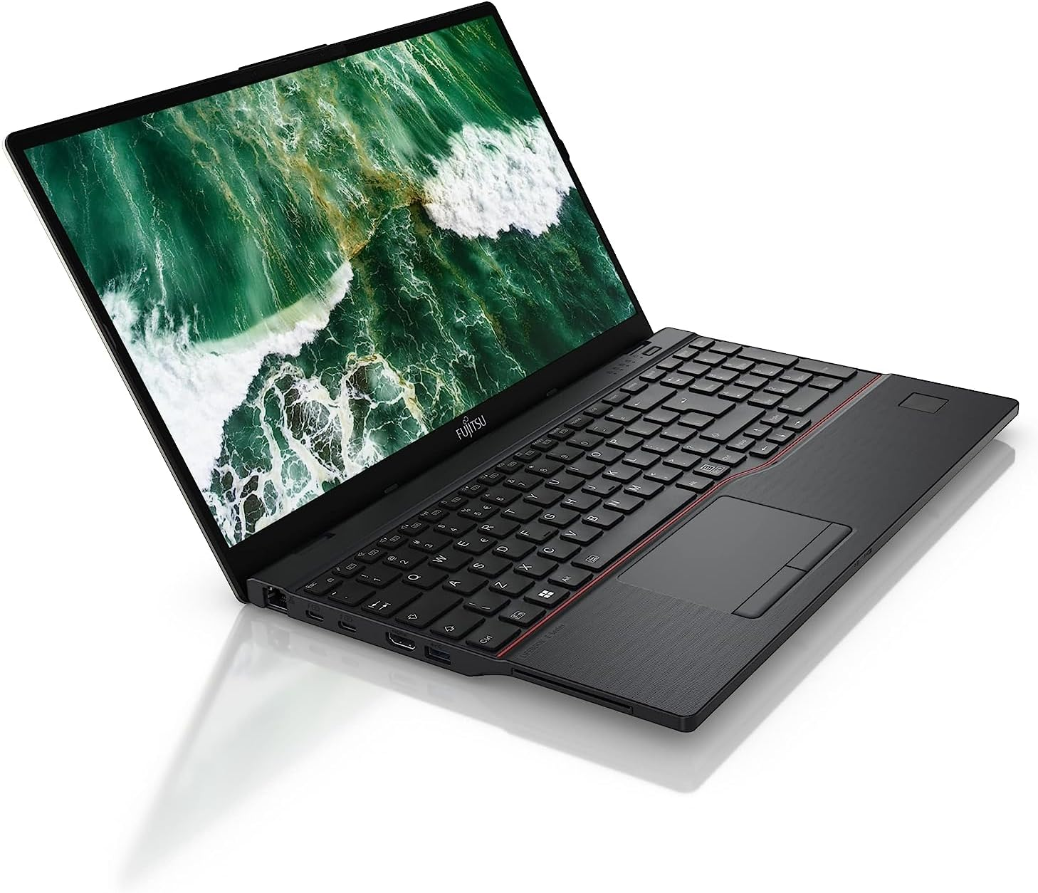 Ein geöffneter schwarzer Fujitsu Laptop mit grünem Wellen-Hintergrundbild.