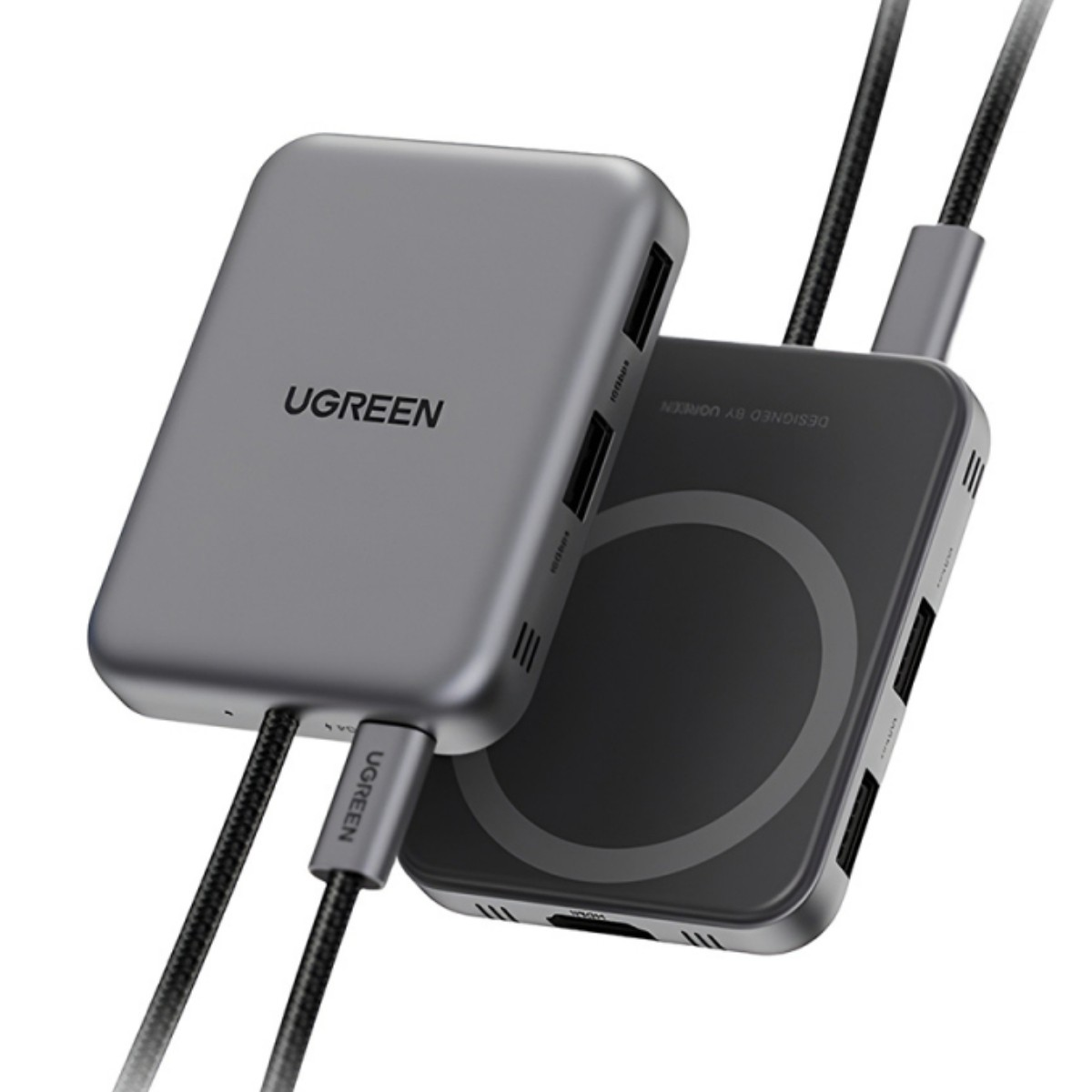 Due hub UGREEN grigi con porte USB e cavi su sfondo bianco.