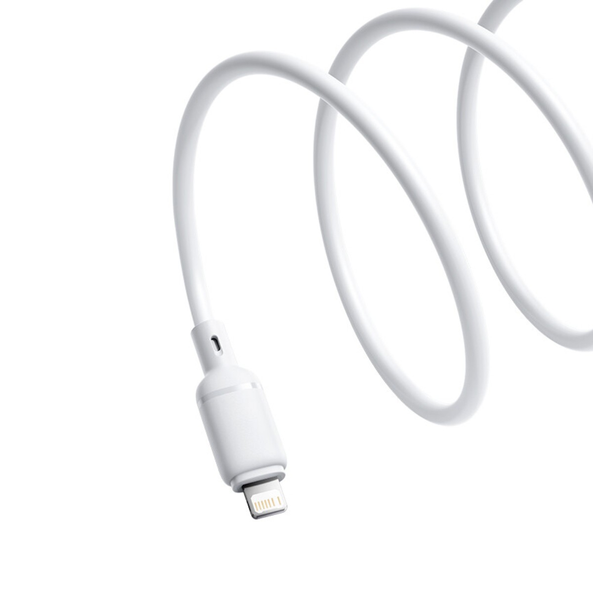 Un cavo di ricarica bianco con connettore Lightning è mostrato su sfondo bianco.