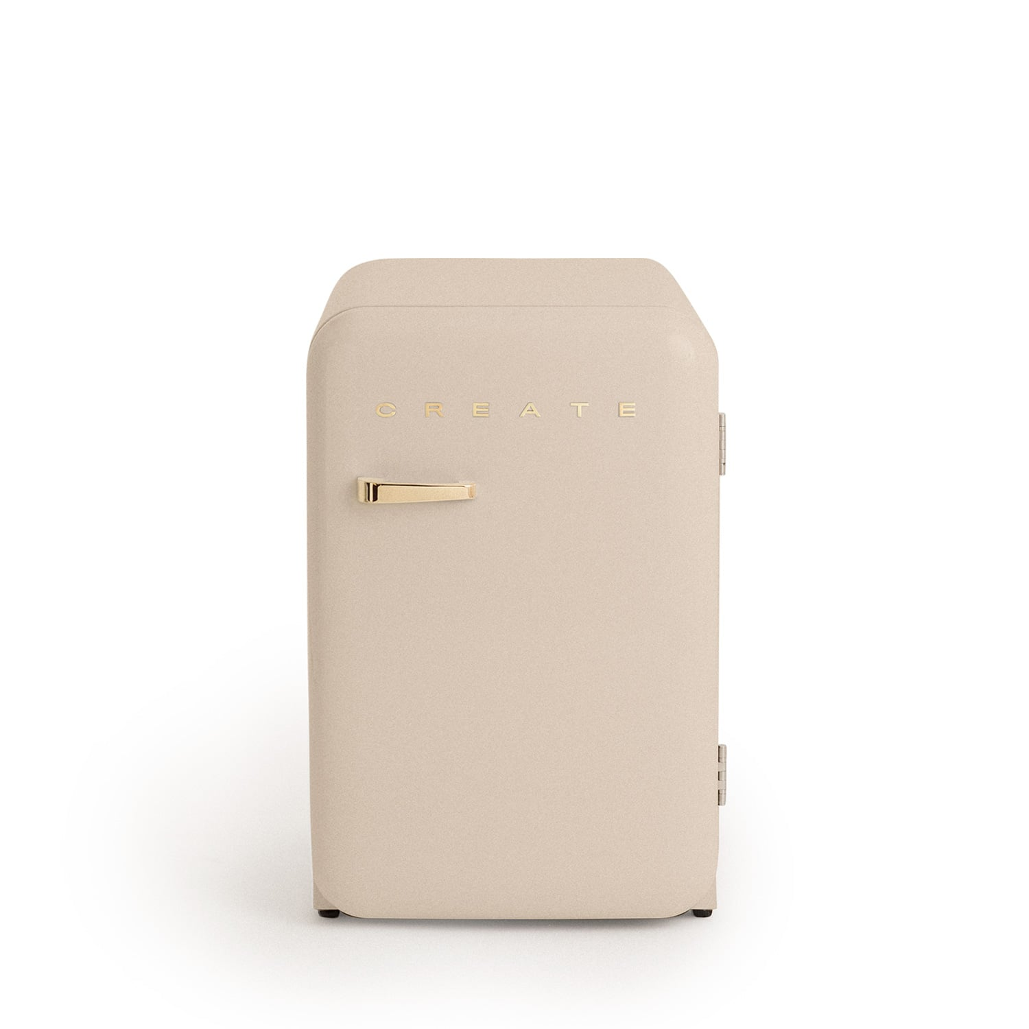 Un mini frigorífico sencillo, beige, con un asa dorada y la palabra CREATE.