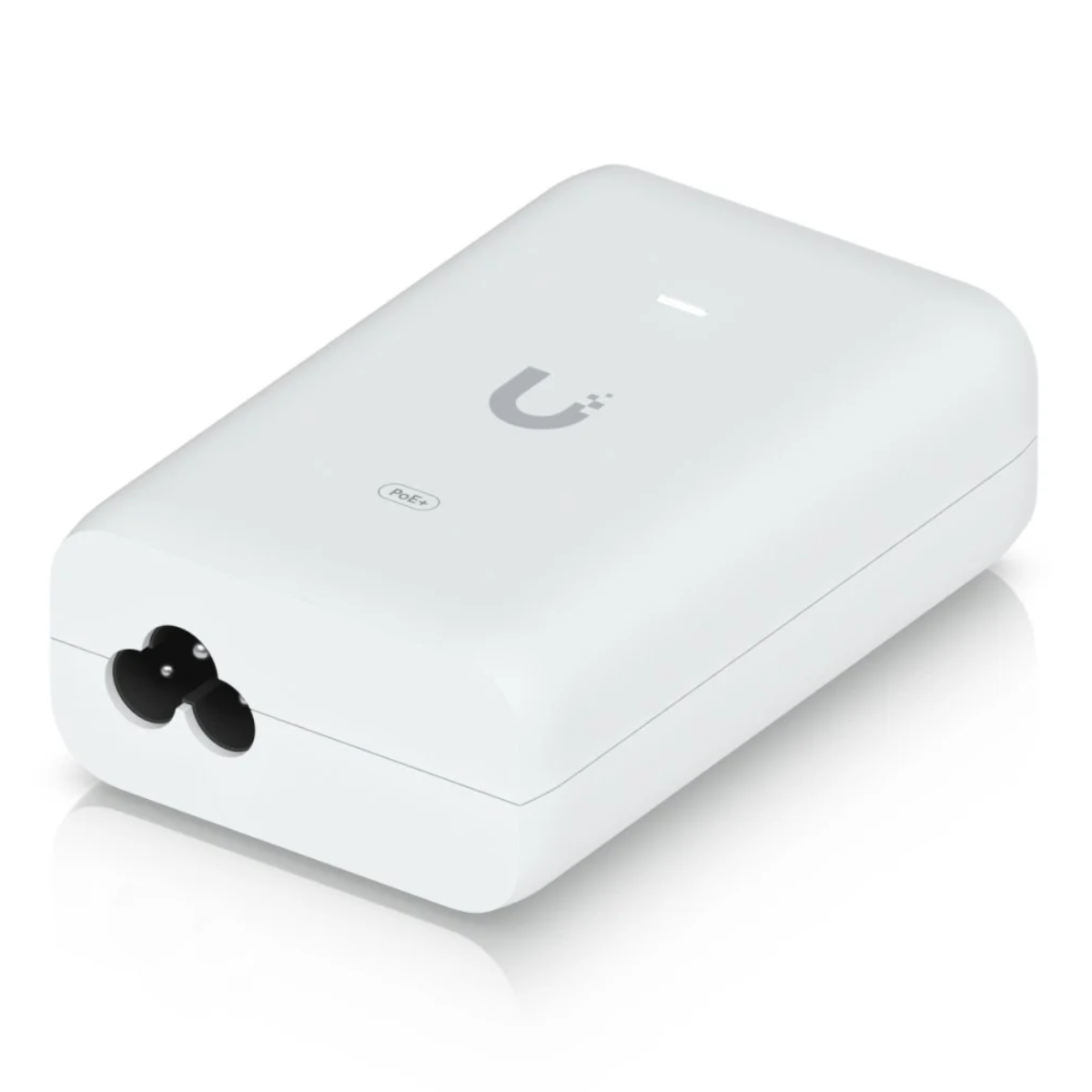 Un adattatore PoE+ bianco con logo U e due porte.