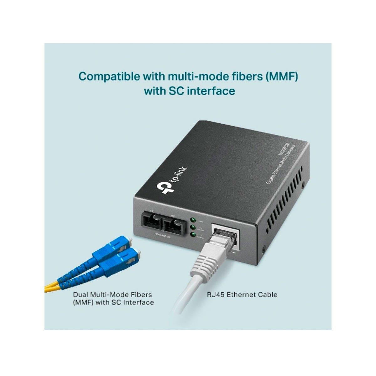 TP-Link medya dönüştürücü, fiber optik ve Ethernet kabloları ile.