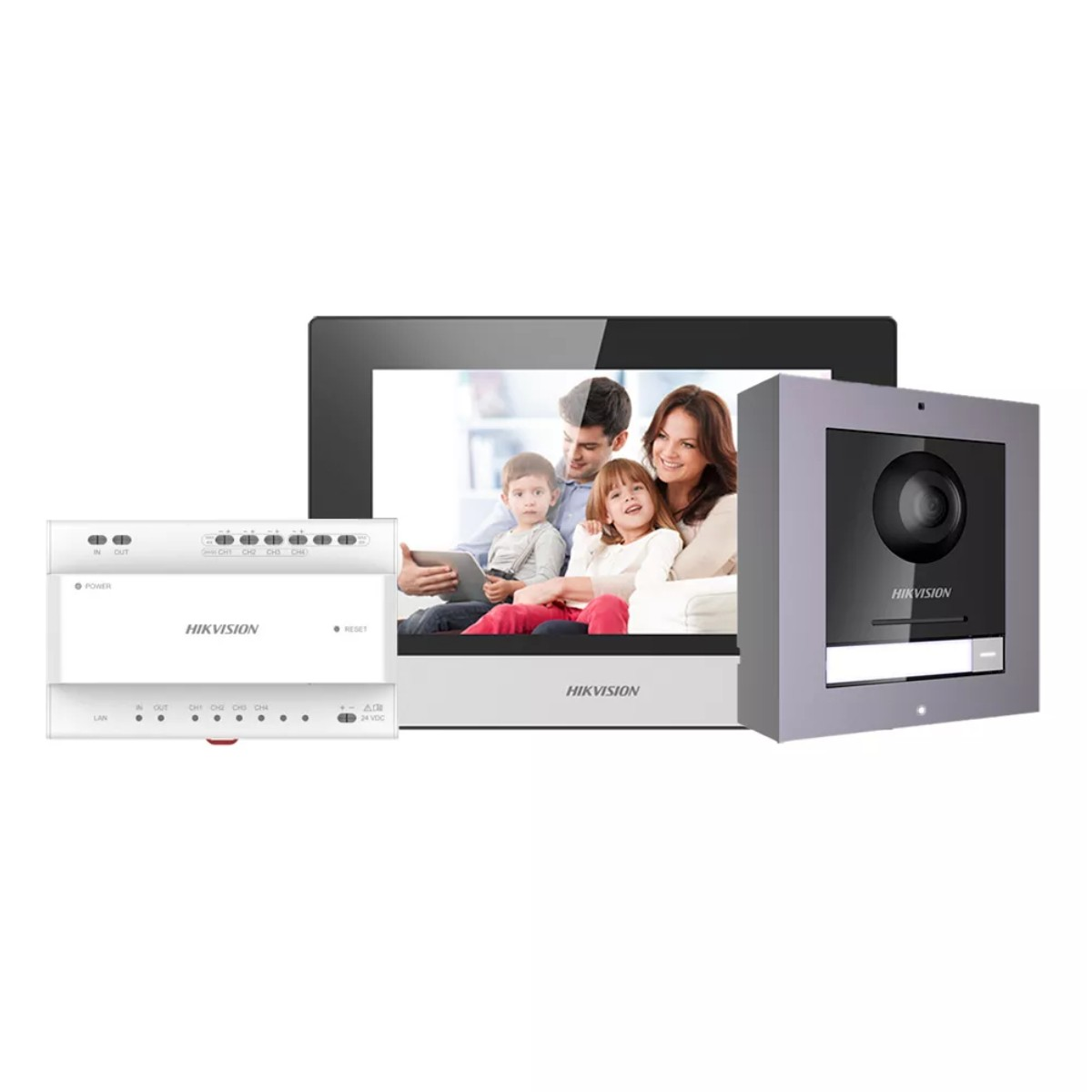 Set videocitofono Hikvision: monitor interno con famiglia, unità esterna e unità di controllo.