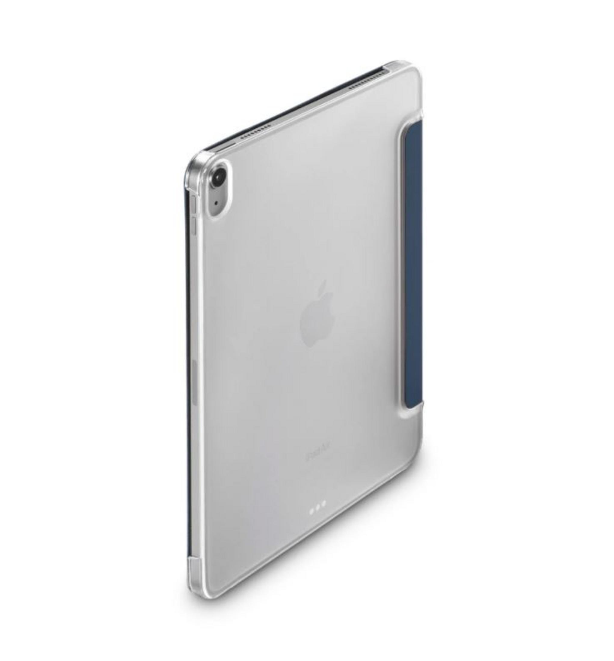 Srebrny iPad Air z niebieską okładką pokazany od tyłu na białym tle.
