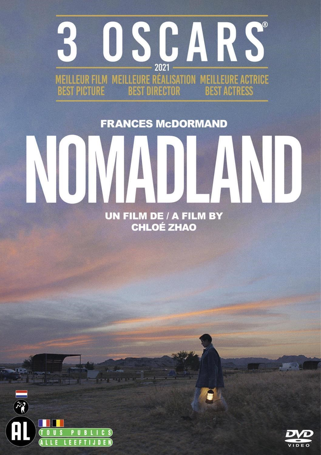 Nomadland filmposter met Frances McDormand en Oscar-prijzen.