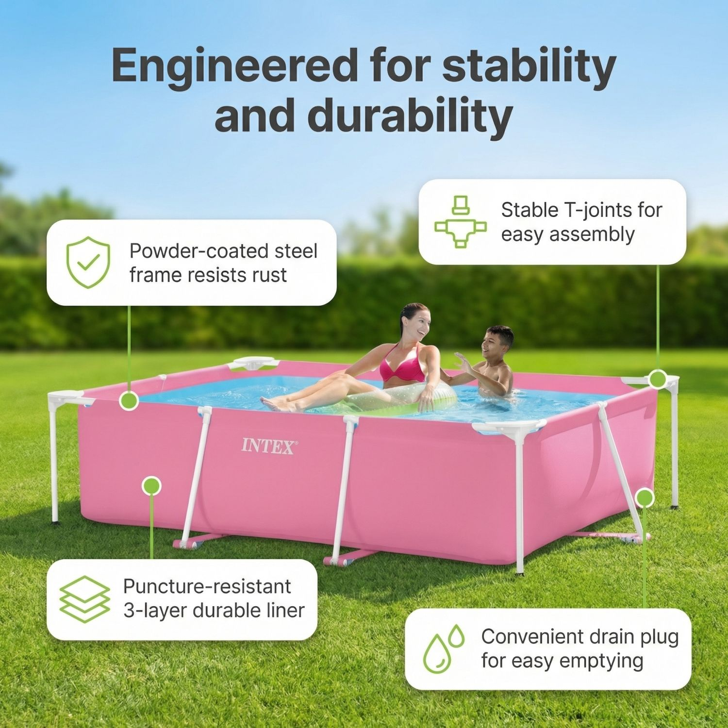 Een roze INTEX zwembad met wit frame staat op gras. Twee mensen spetteren erin.