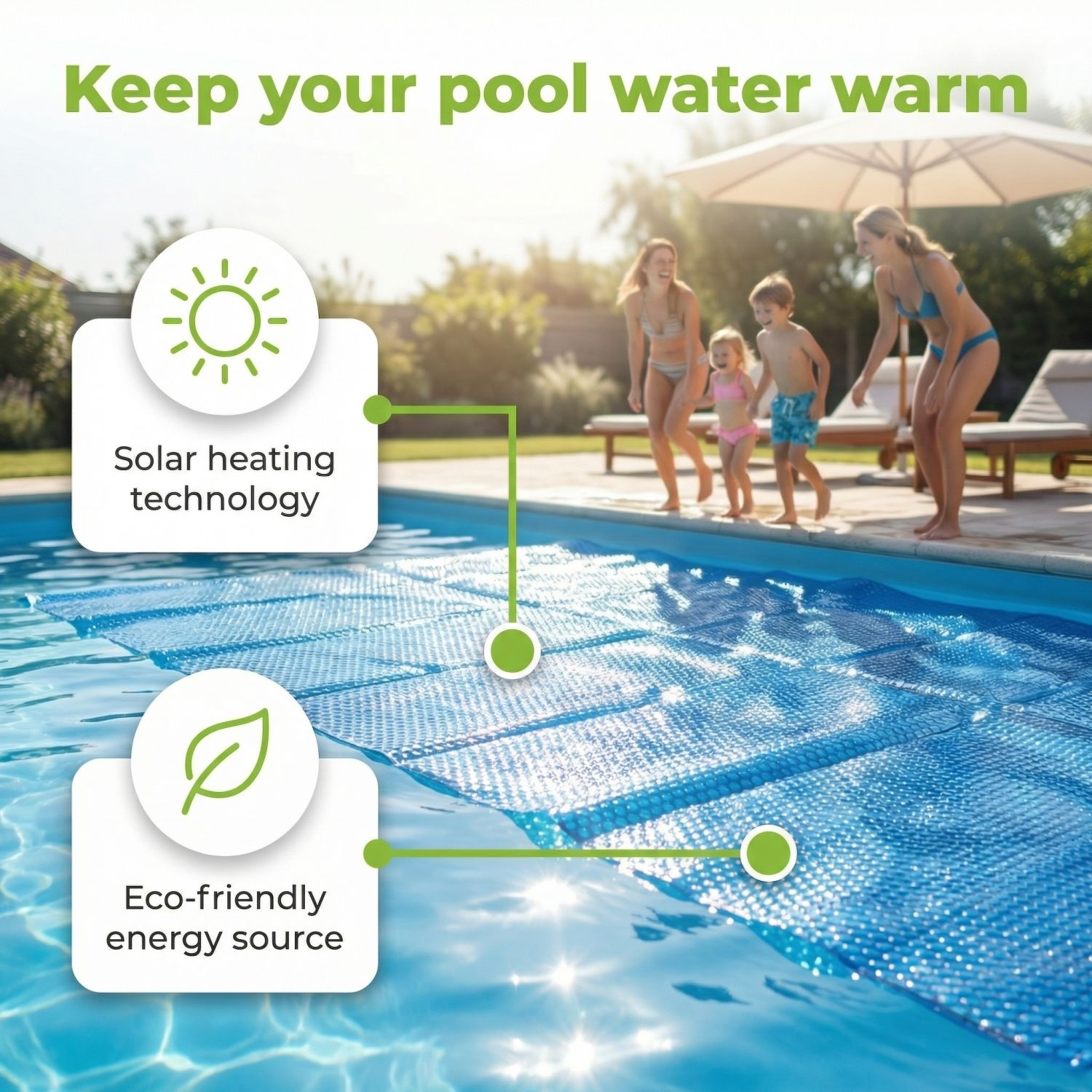 Een gezin bij het zwembad met een solarcover die het water warm houdt.