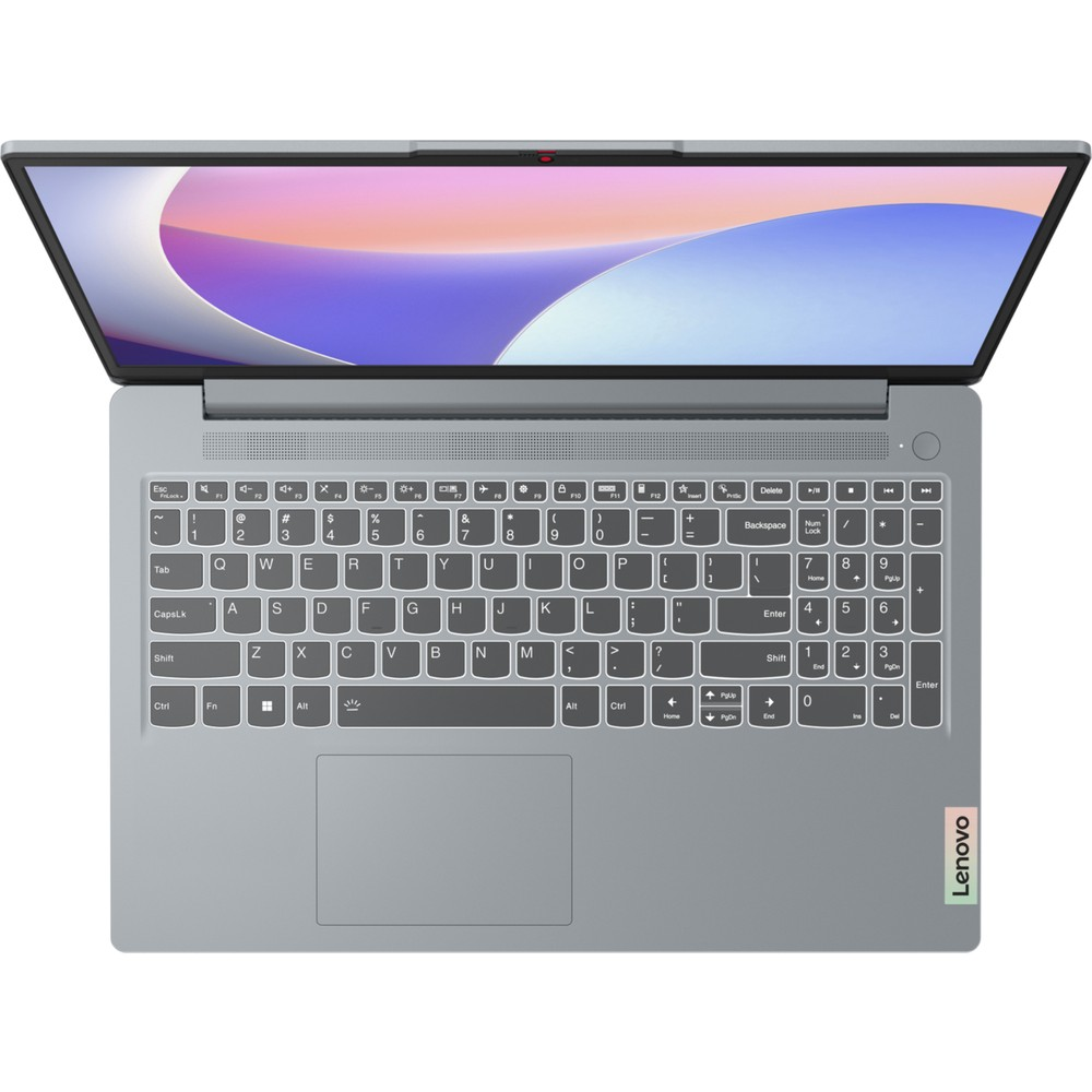 Açık gümüş renkli Lenovo dizüstü bilgisayar, aydınlatmalı ekran ve klavyeli.