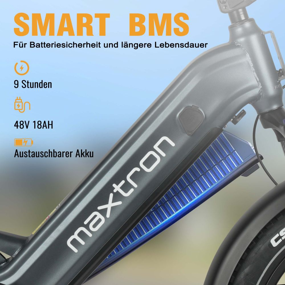 E-bike grigia con "SMART BMS" e logo "maxtron". Dettagli: 9 ore, 48V 18AH, batteria.