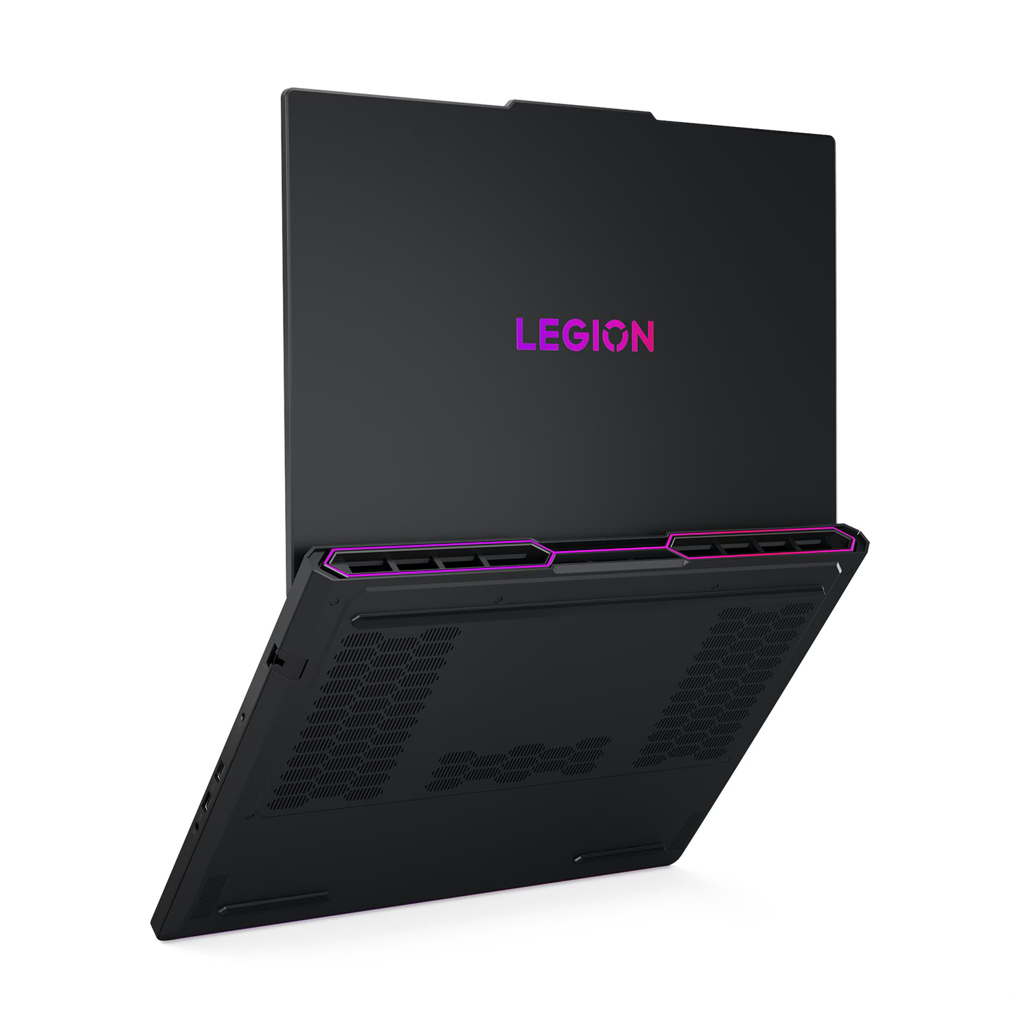 Mor/pembe "Legion" logosuna sahip siyah dizüstü bilgisayar. Havalandırma delikleri görünür.