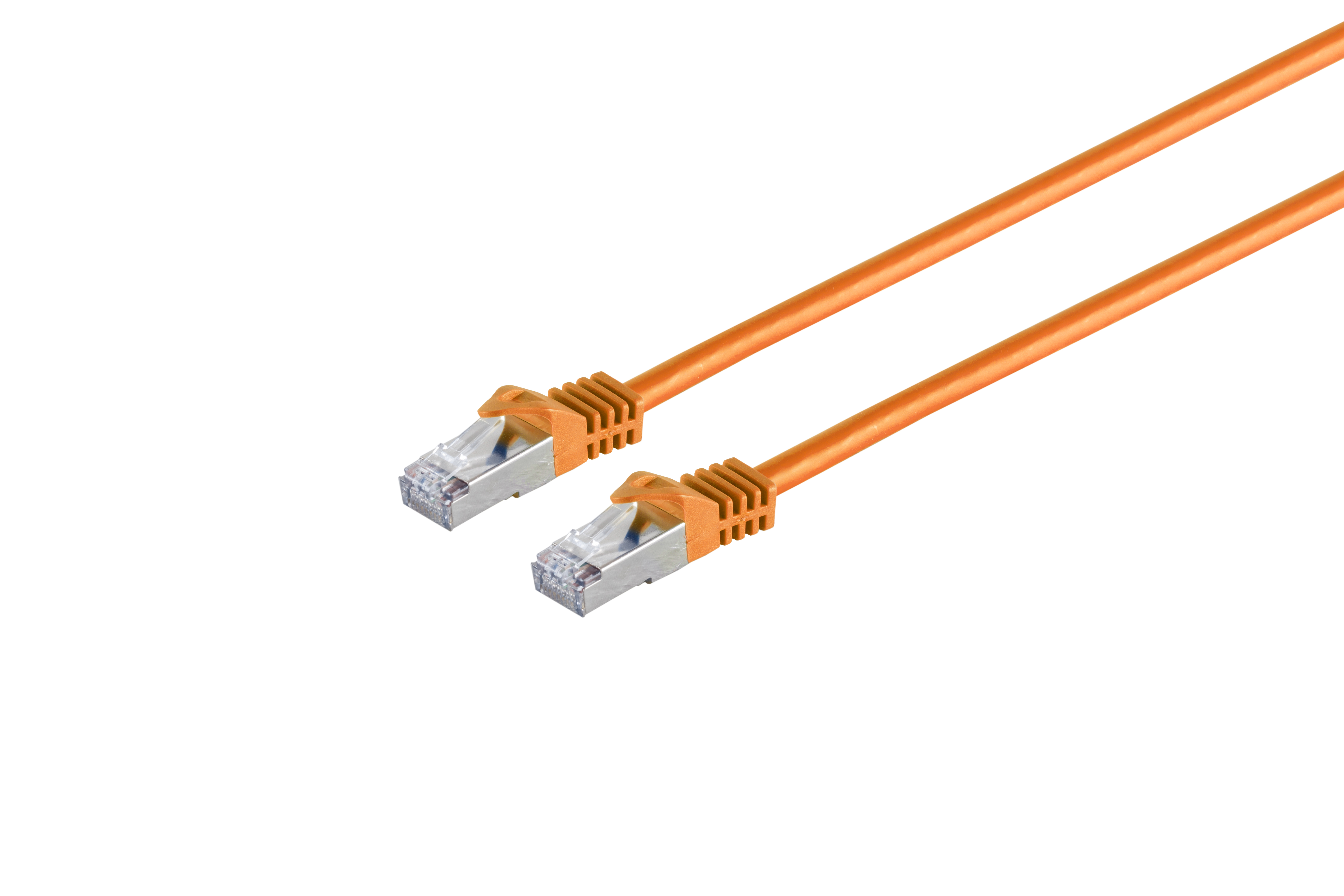 Zwei orangefarbene Netzwerkkabel mit silbernen Steckern auf weißem Hintergrund.
