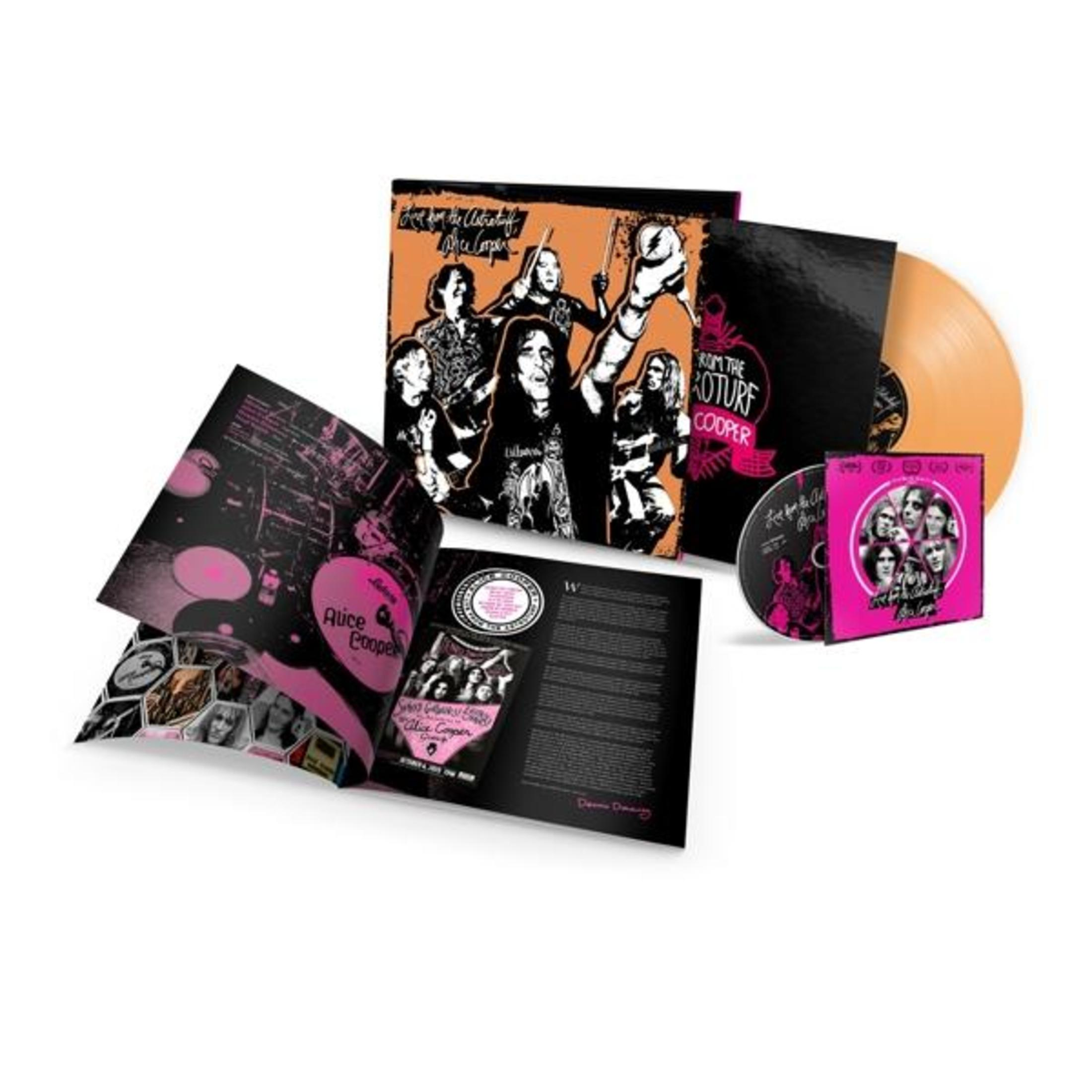 Alice Cooper albumcollectie met LP, CD en boekje op witte achtergrond.