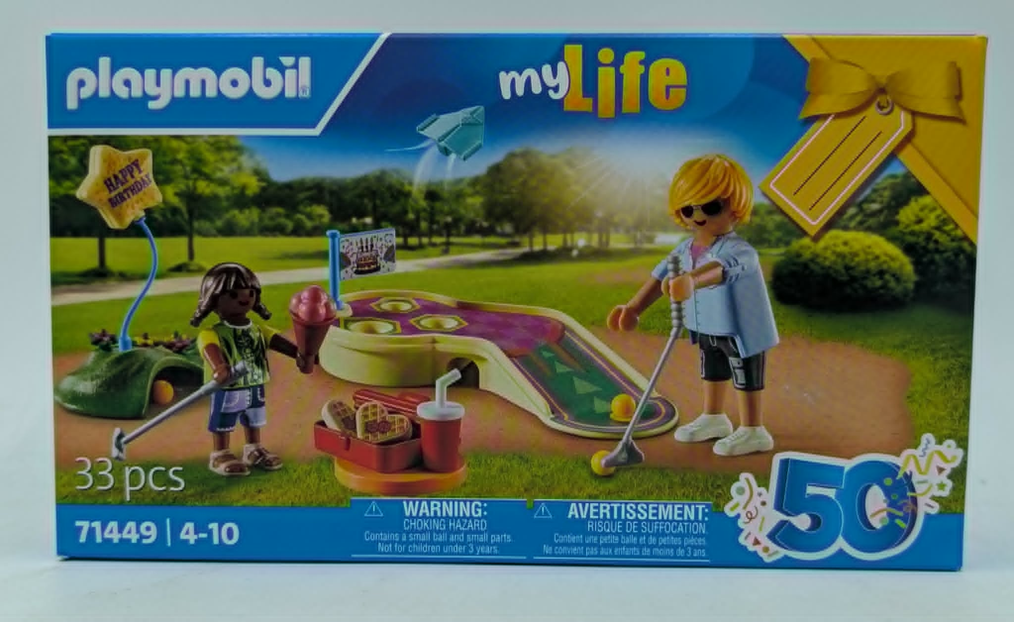 Playmobil-Spielzeug: Minigolf-Set mit zwei Figuren, Eis und Picknickkorb.