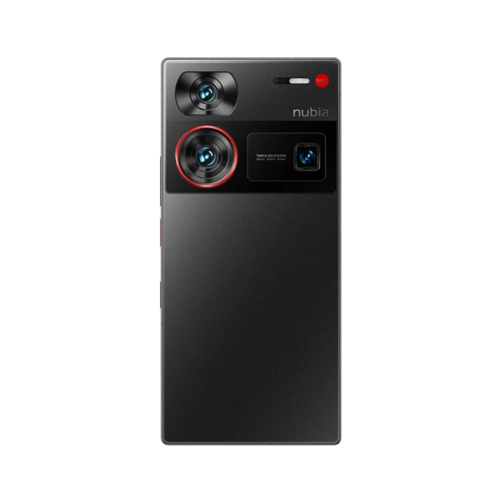 Tył czarnego smartfona Nubia z potrójnym systemem aparatów i czerwonymi akcentami.