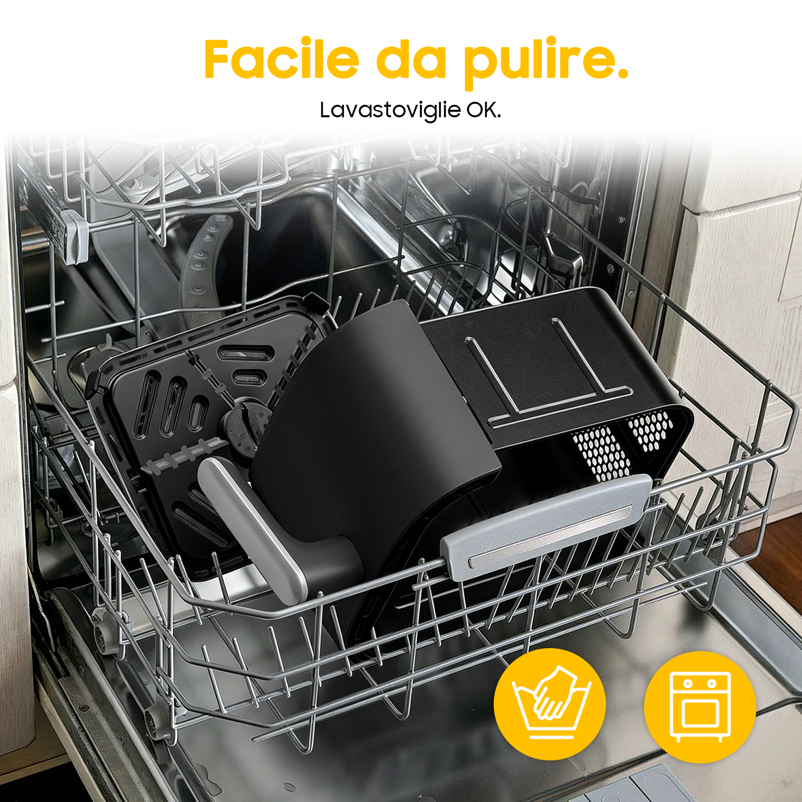 Accessori da cucina neri in una lavastoviglie aperta, pronti per la pulizia.