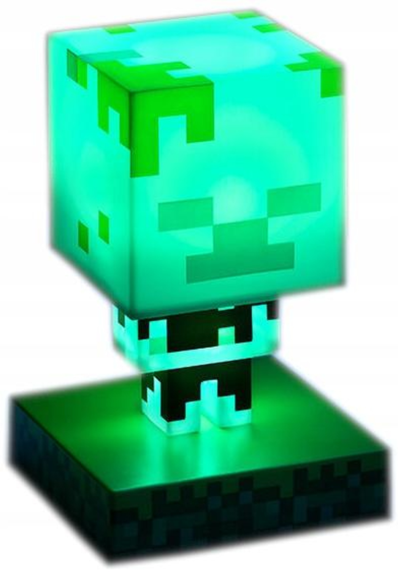 Świecąca zielona postać z Minecraft na zielonej podstawie.