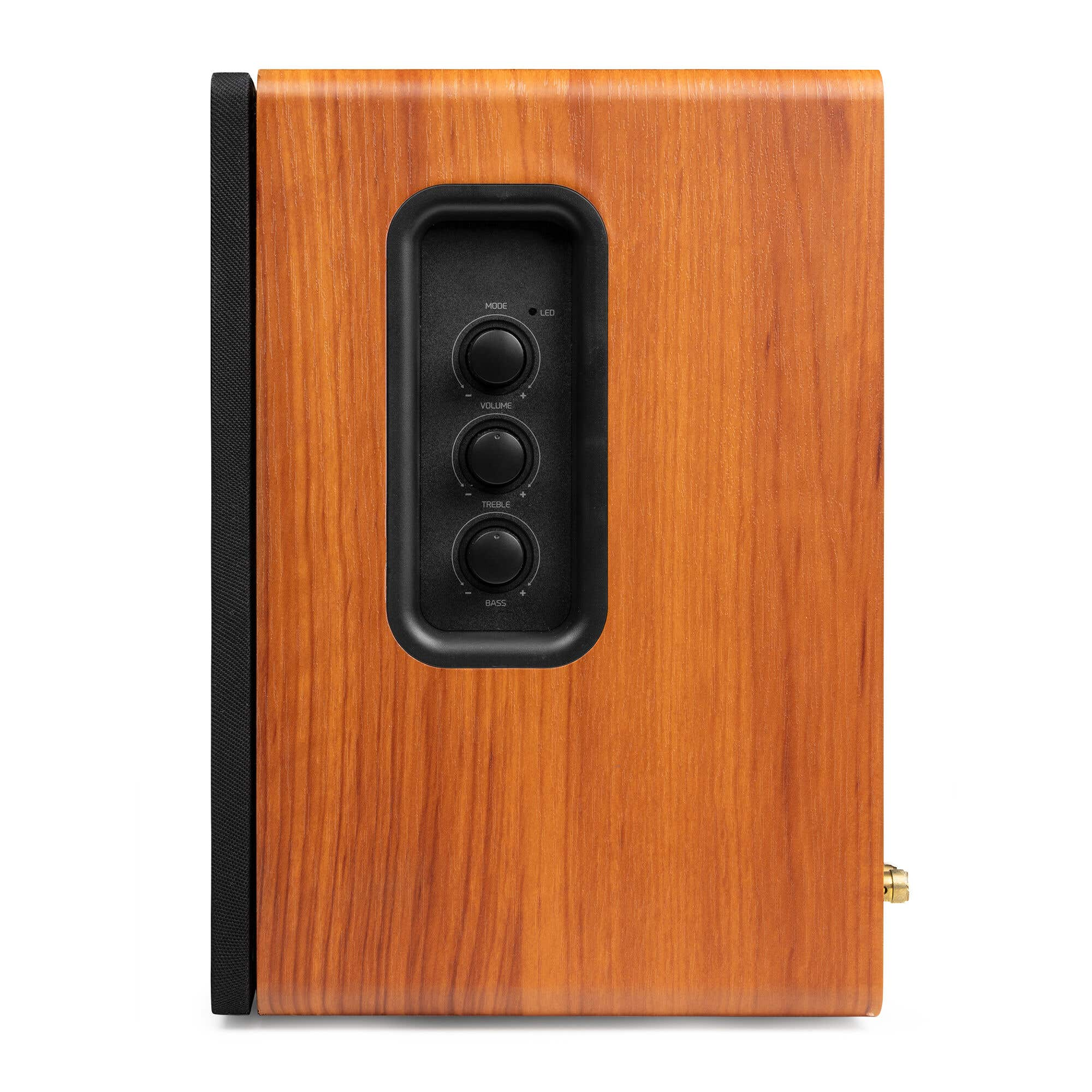 Altavoz con veta de madera y perillas negras para volumen, agudos y graves.