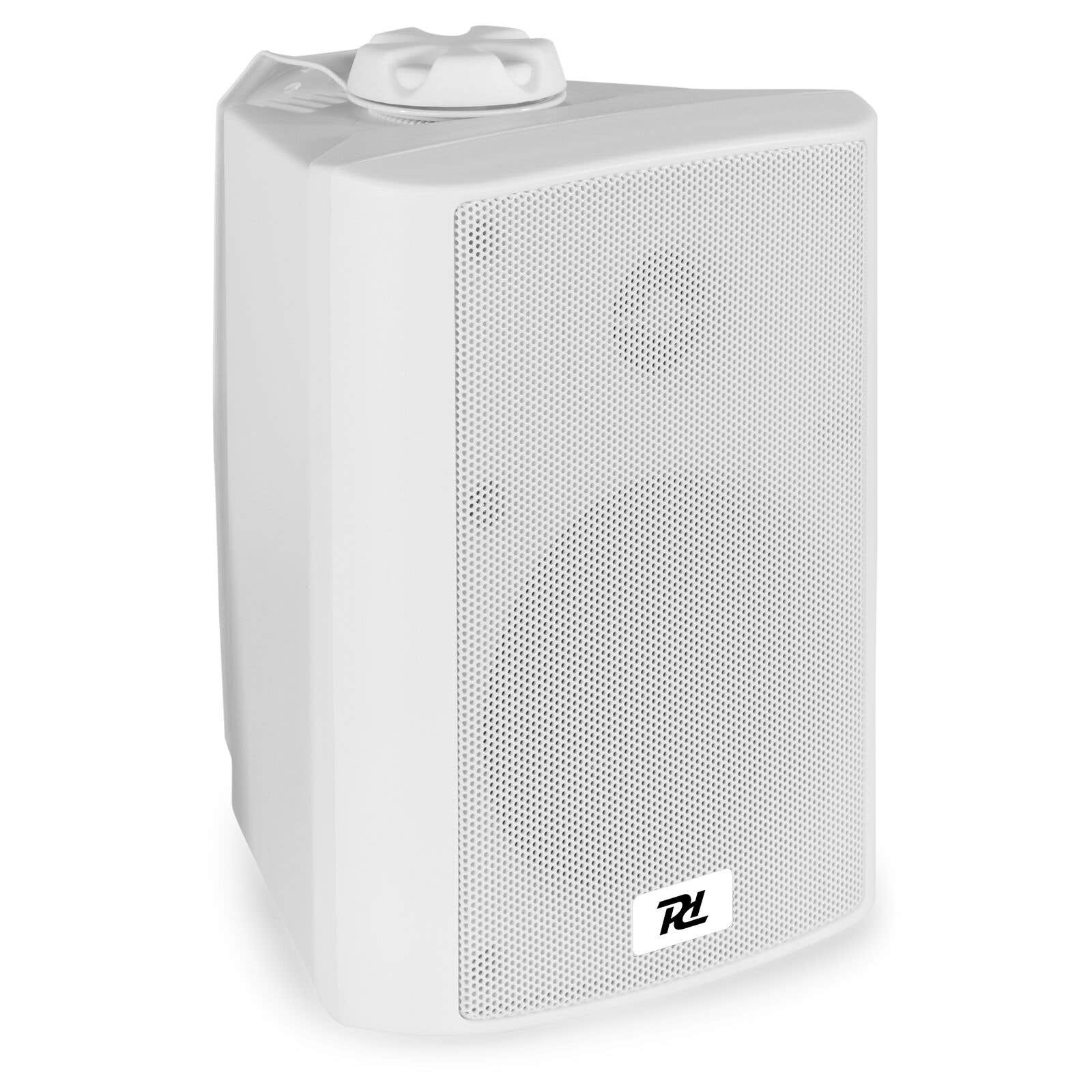 Un altavoz blanco con rejilla perforada y logo.