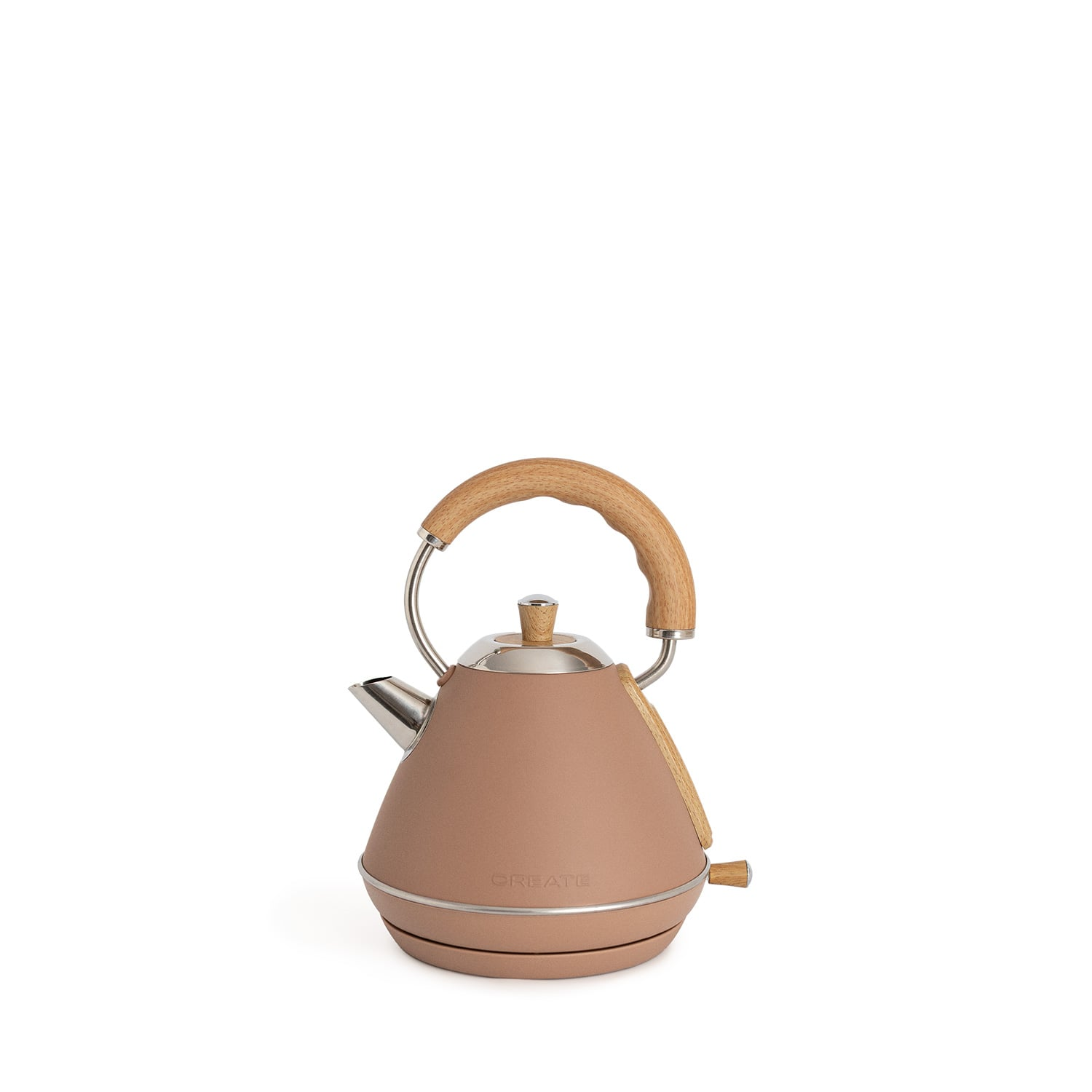 Una tetera marrón con asa de madera y detalles plateados sobre fondo blanco.