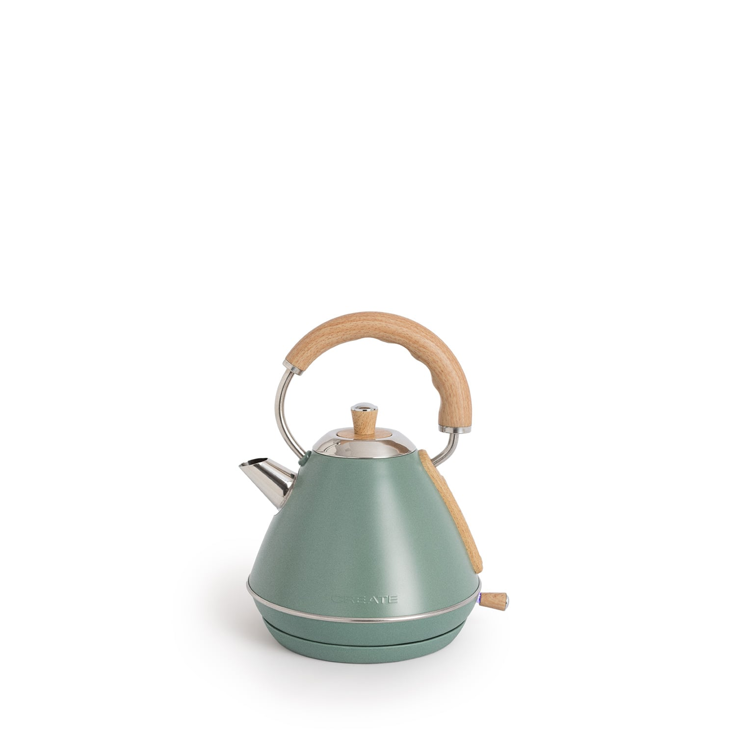 Un hervidor verde pálido con asa y tapa de madera, sobre fondo blanco.