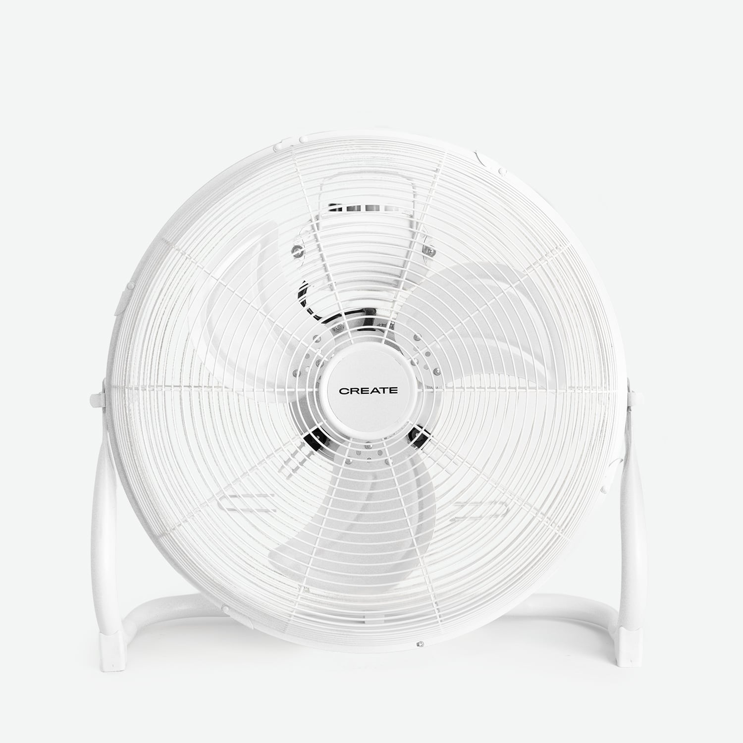 Un ventilador de suelo blanco CREATE con rejilla redonda y aspas visibles, sobre fondo blanco.