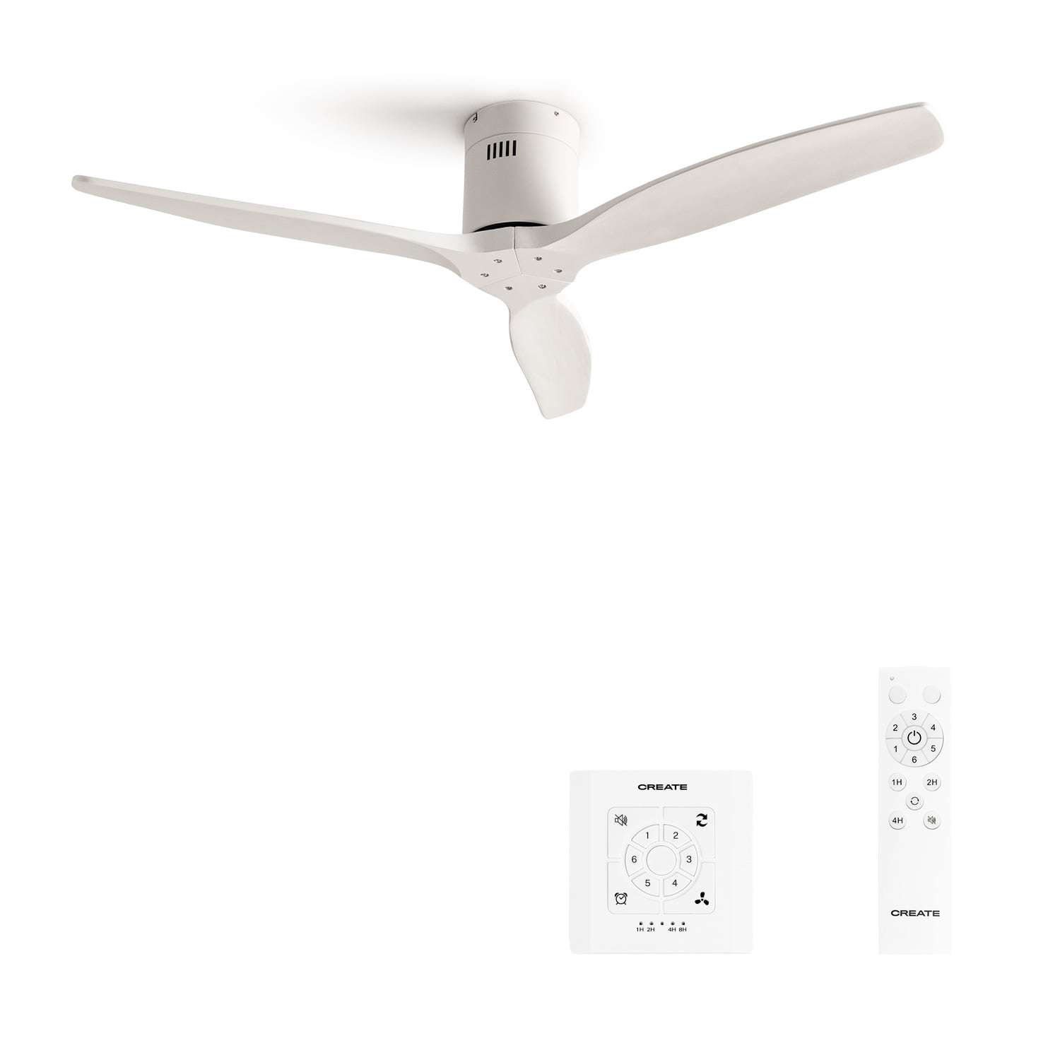 Un ventilador de techo blanco con tres aspas y dos mandos a distancia.