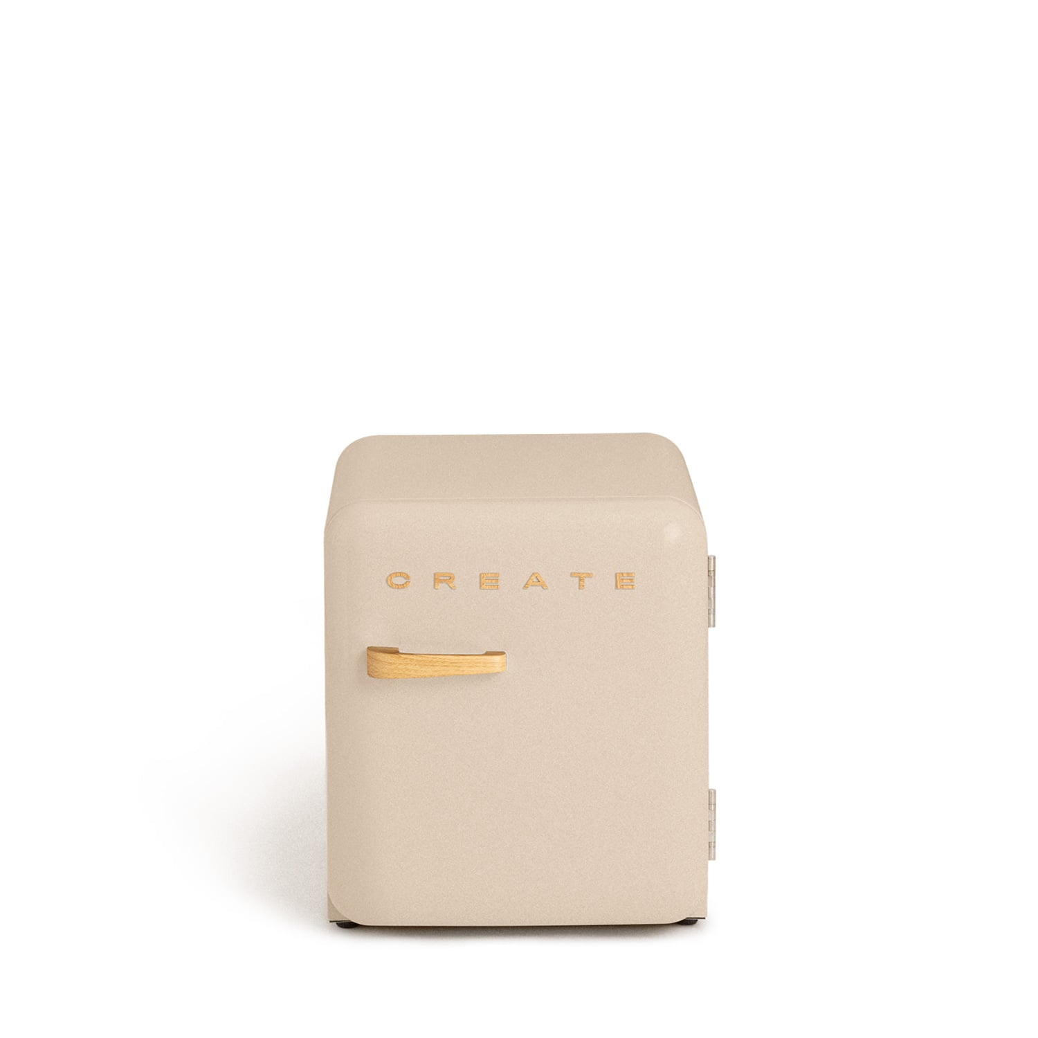 Un mininevera color crema con asa de madera, que muestra la palabra CREATE.