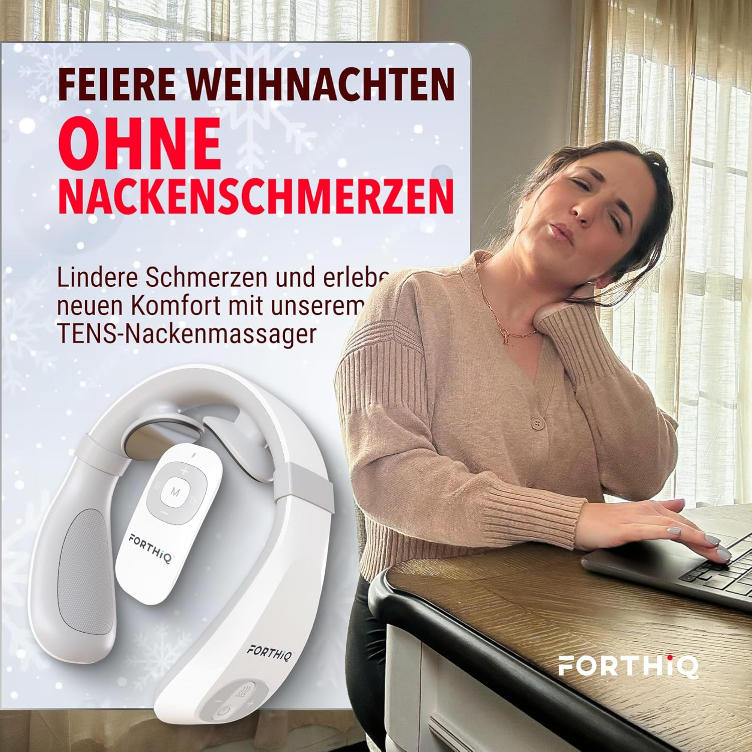 Eine Frau mit Nackenschmerzen sitzt am Schreibtisch. Ein Nackenmassagegerät liegt daneben.
