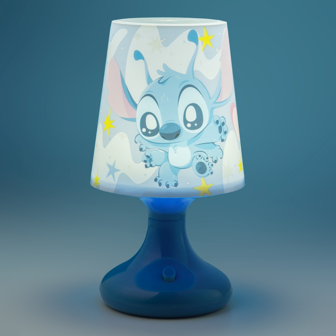 Niebieska lampka nocna z postacią Disneya Stitcha otoczoną gwiazdami.